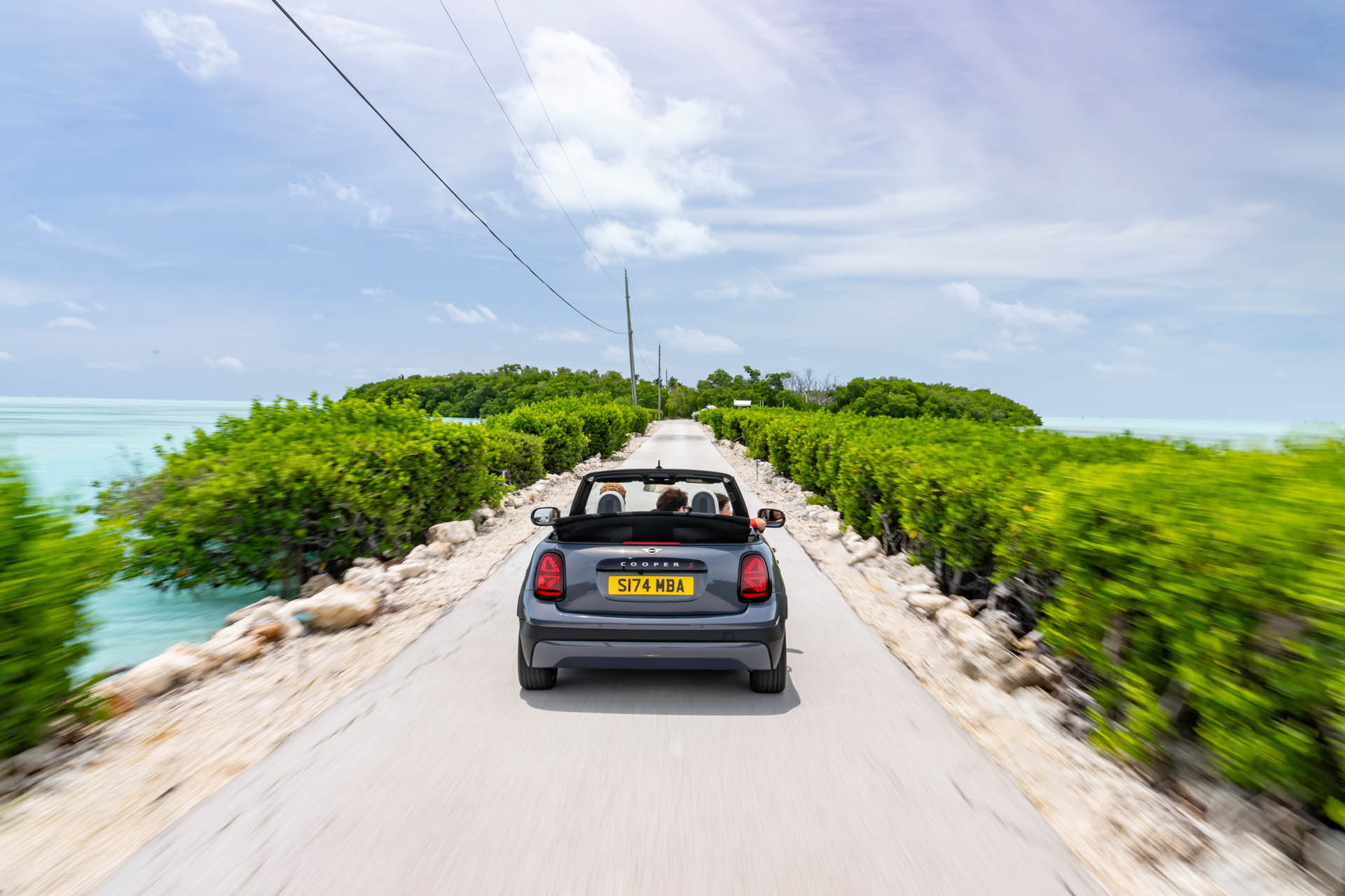 MINI Cooper S Convertible 2024 04