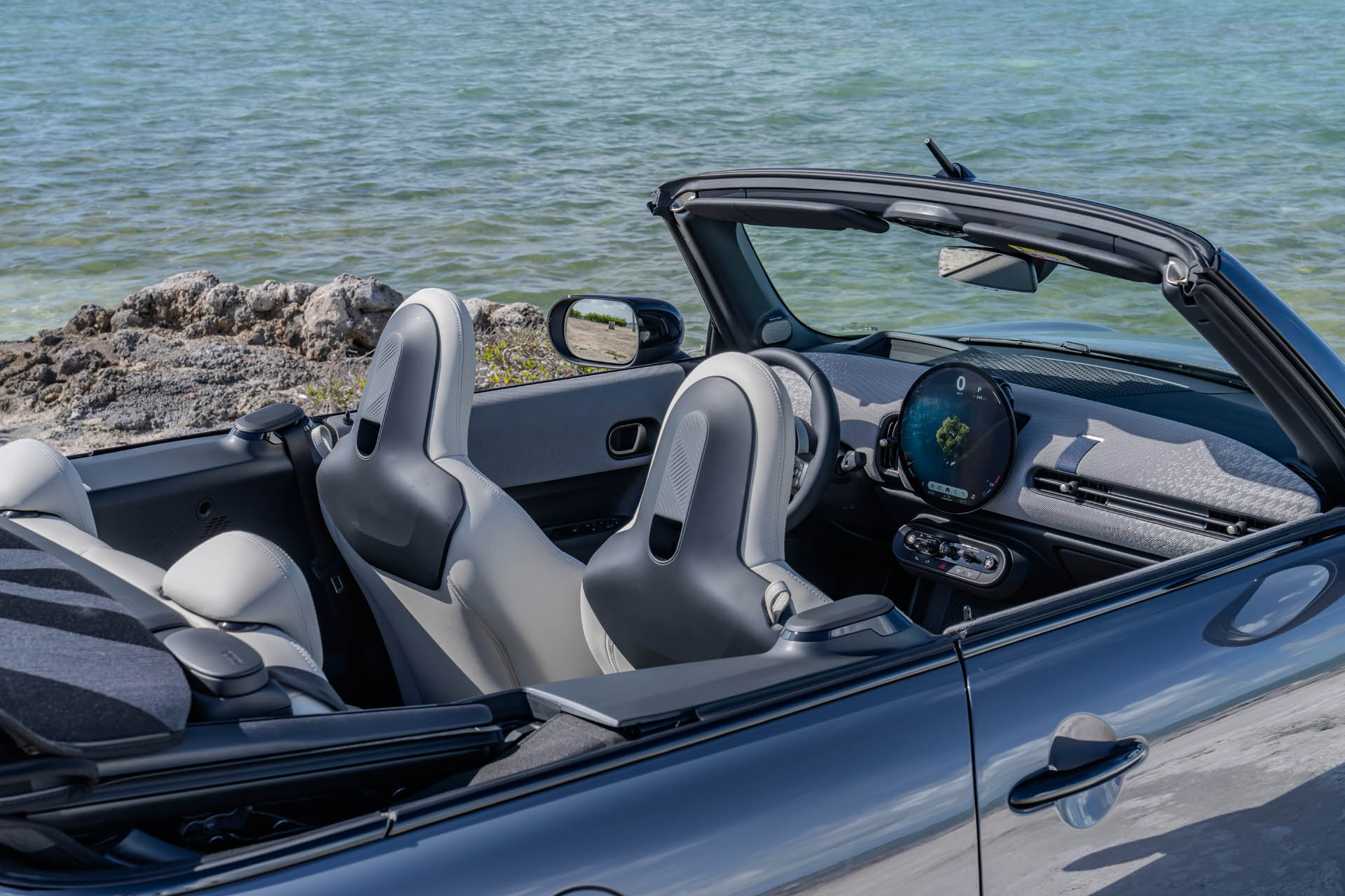MINI Cooper S Convertible 2024 42