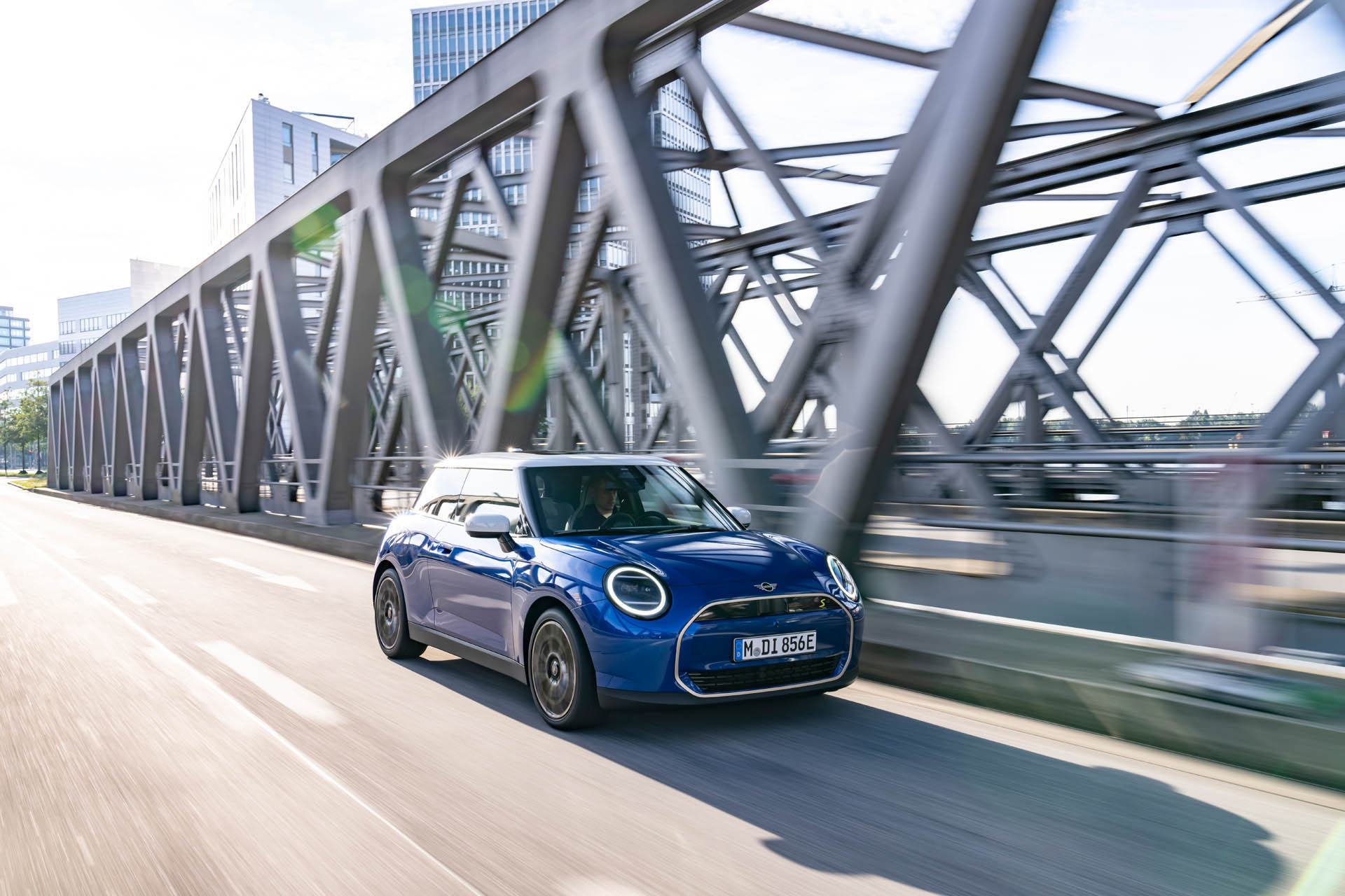 MINI Cooper SE 04