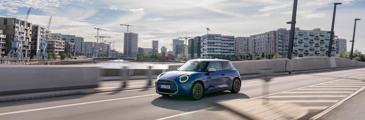 MINI Cooper SE nyito