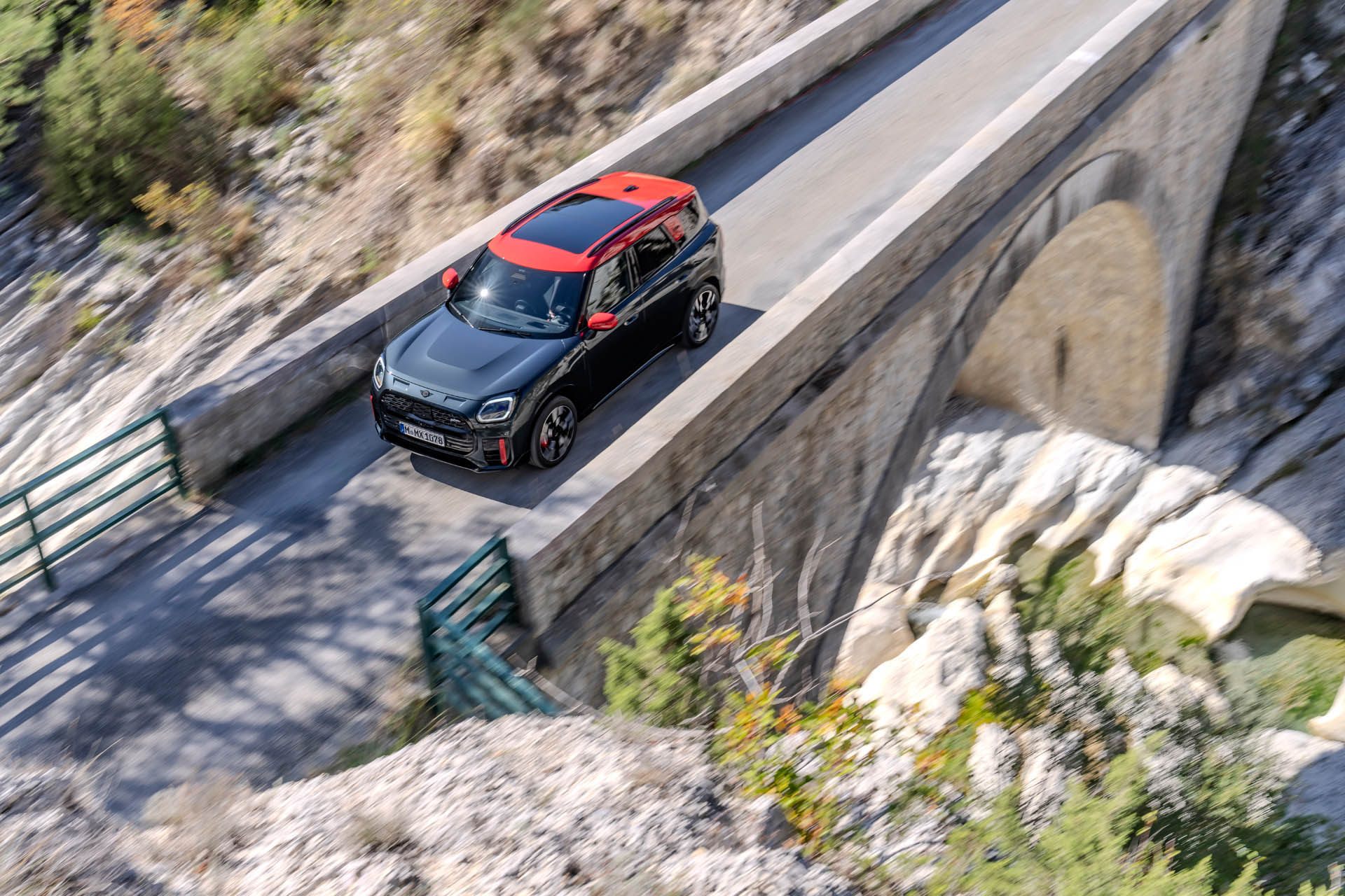 MINI John Cooper Works Countryman 2023 16