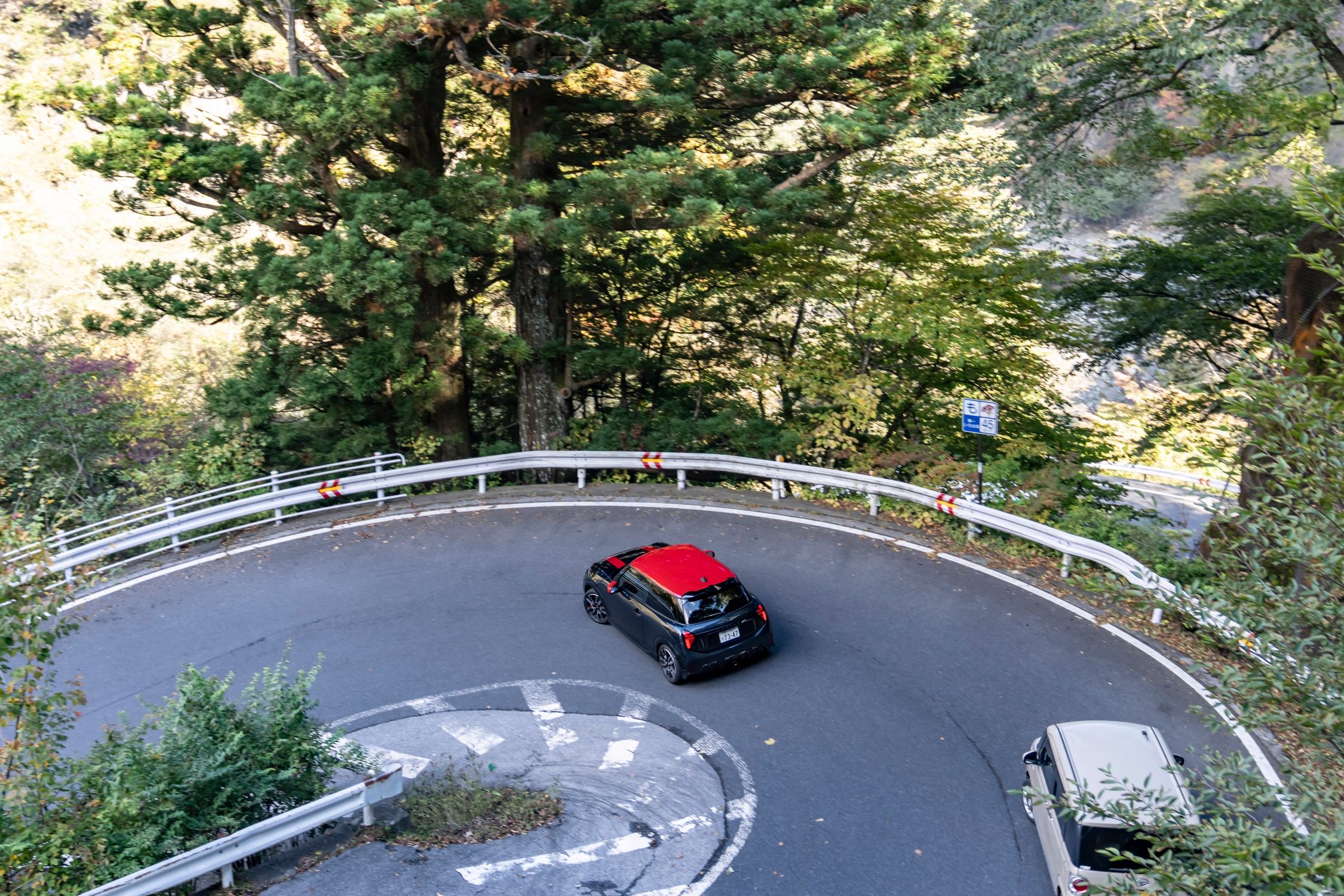 MINI John Cooper Works   Irohazaka 10
