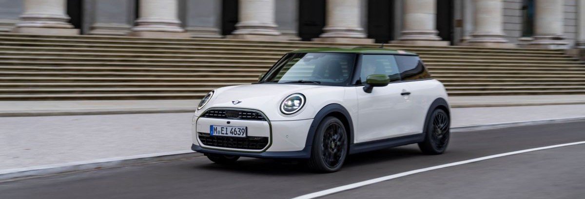 MINI Cooper S Paul Smith Edition nyito