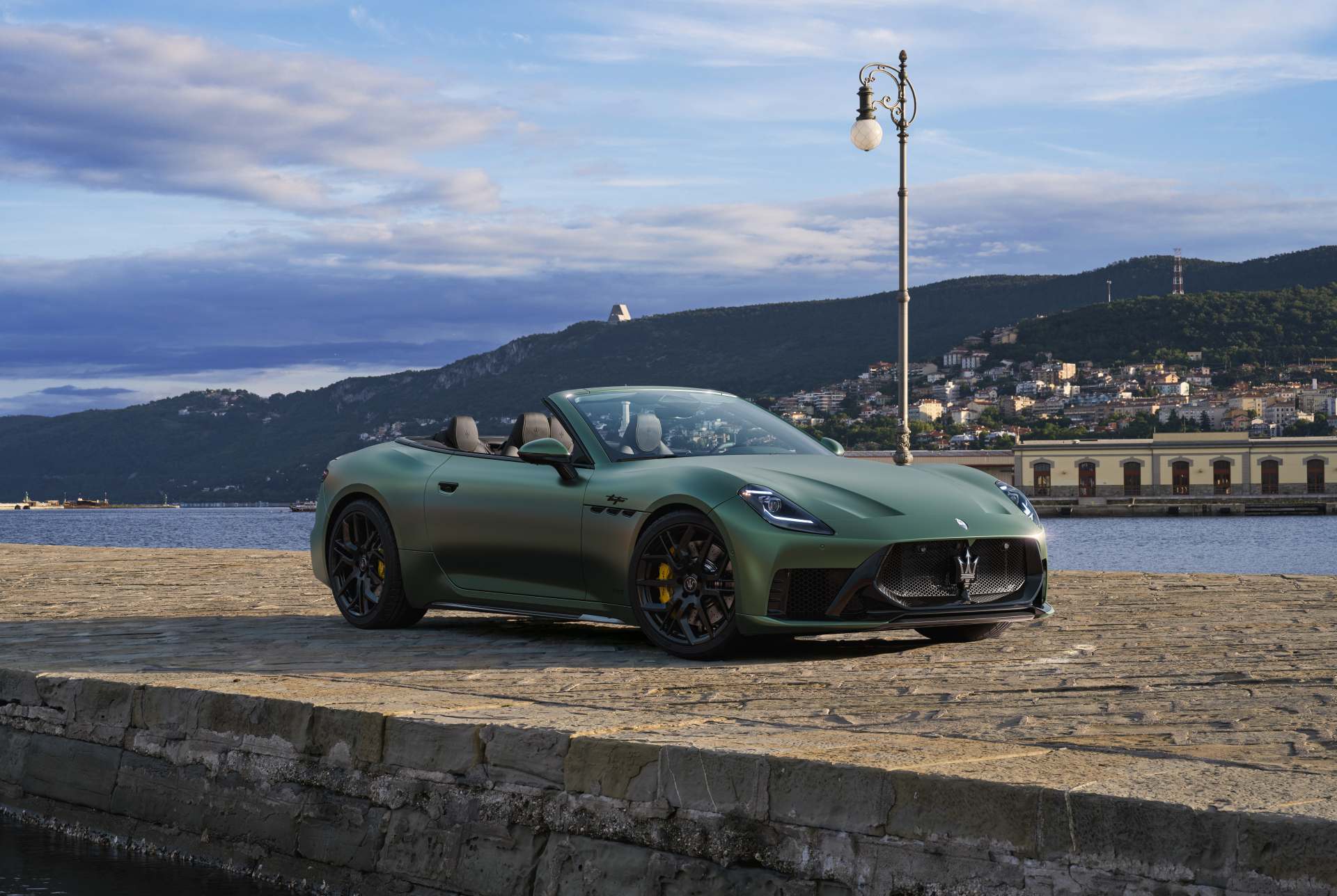 MASERATI GRANCABRIO 2026