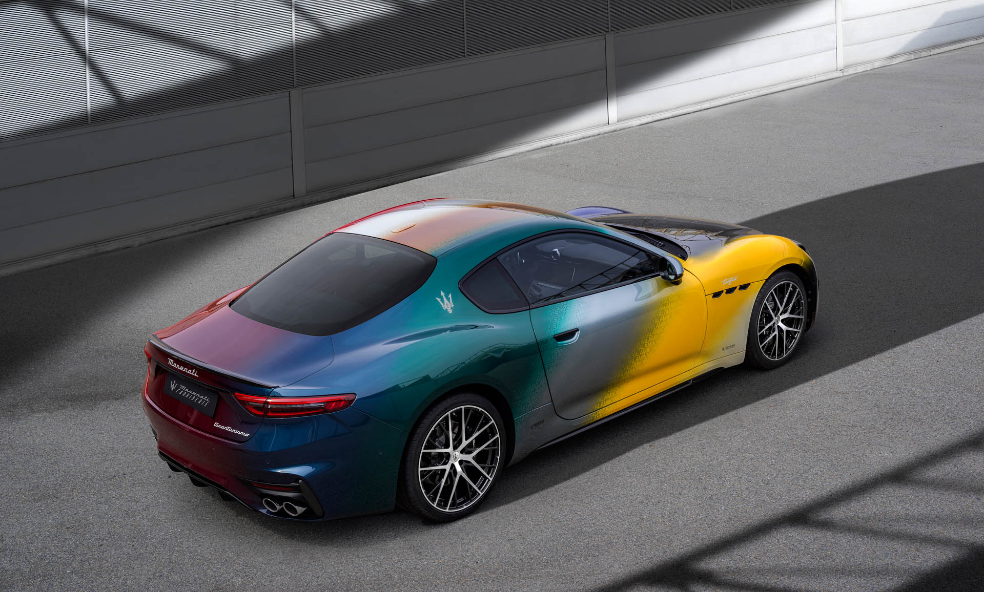 22369-MaseratiGranTurismoPrisma