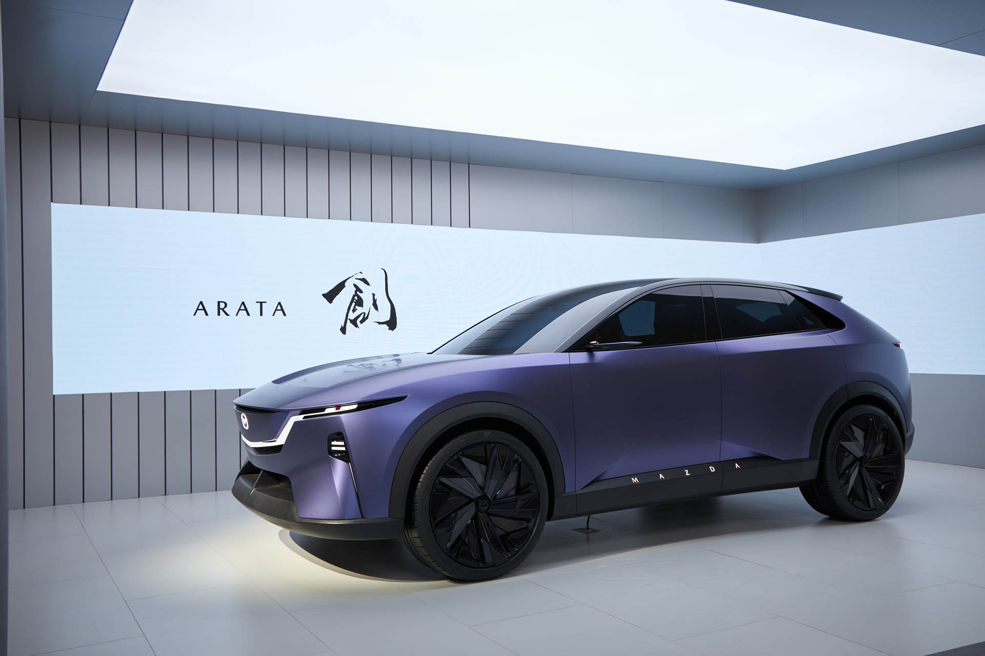 Mazda Arata 03