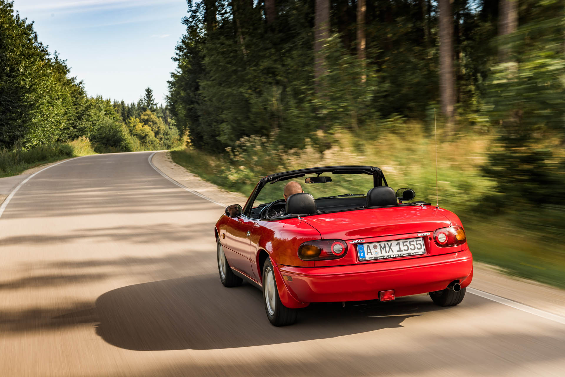 Mazda-MX-5-NA 1991 Action-15 highres