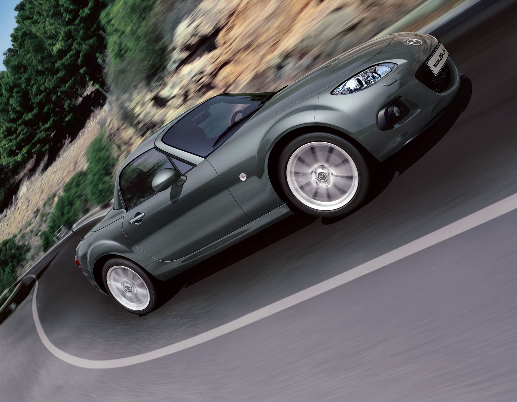 Mazda MX-5 Facelift 2012 action 29 highres