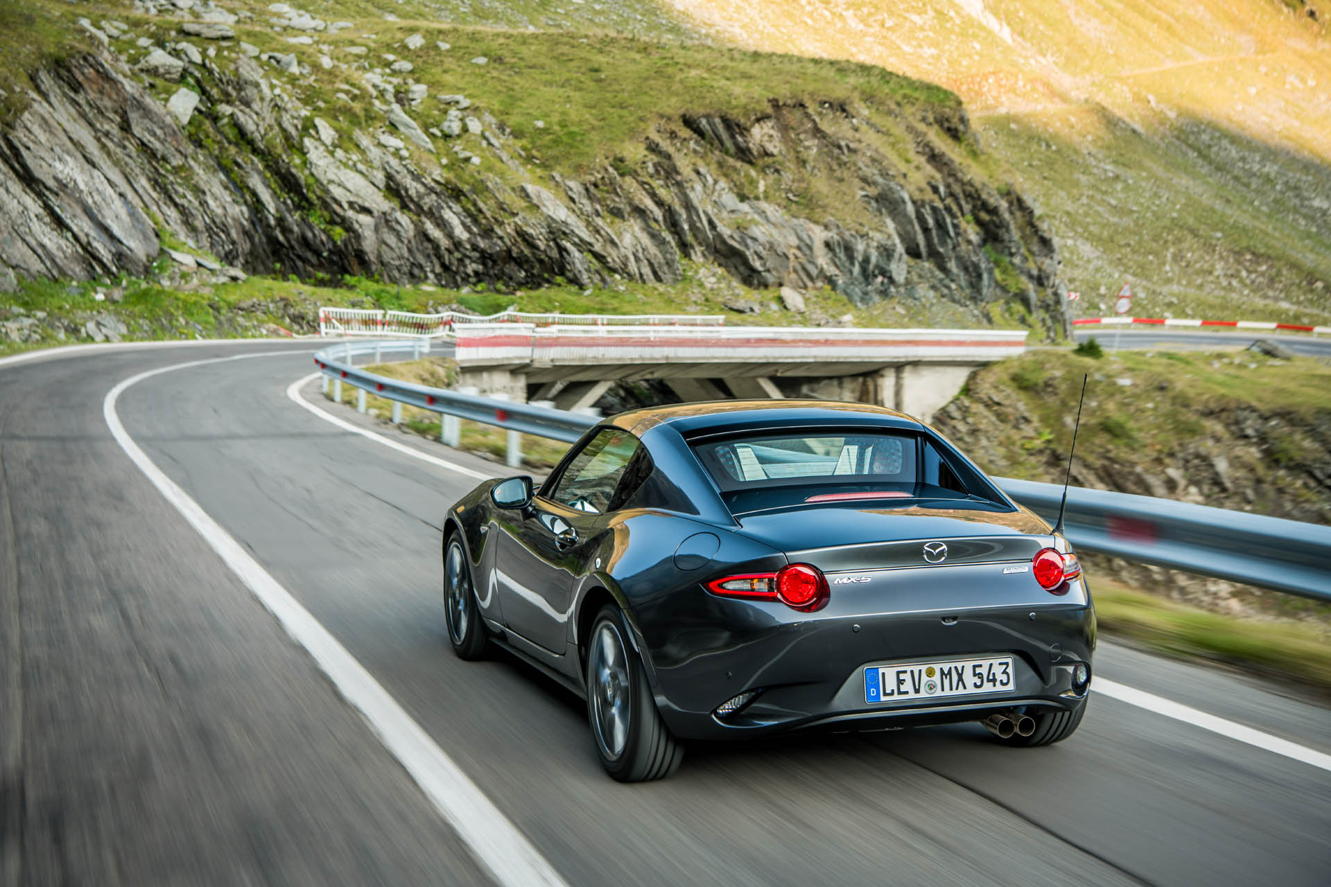 2019MX-5 RF Machine-Grey-36 highres