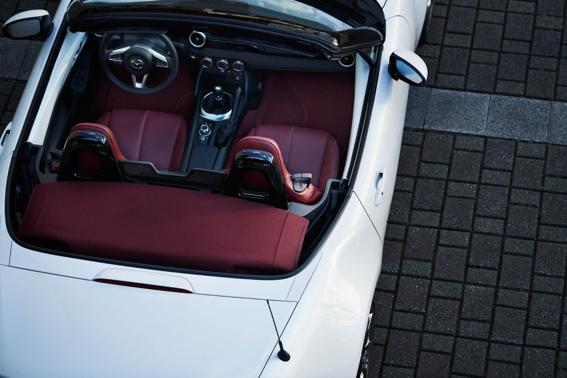2020 100thSV BRD14 EU LHD MX-5 Interior highres
