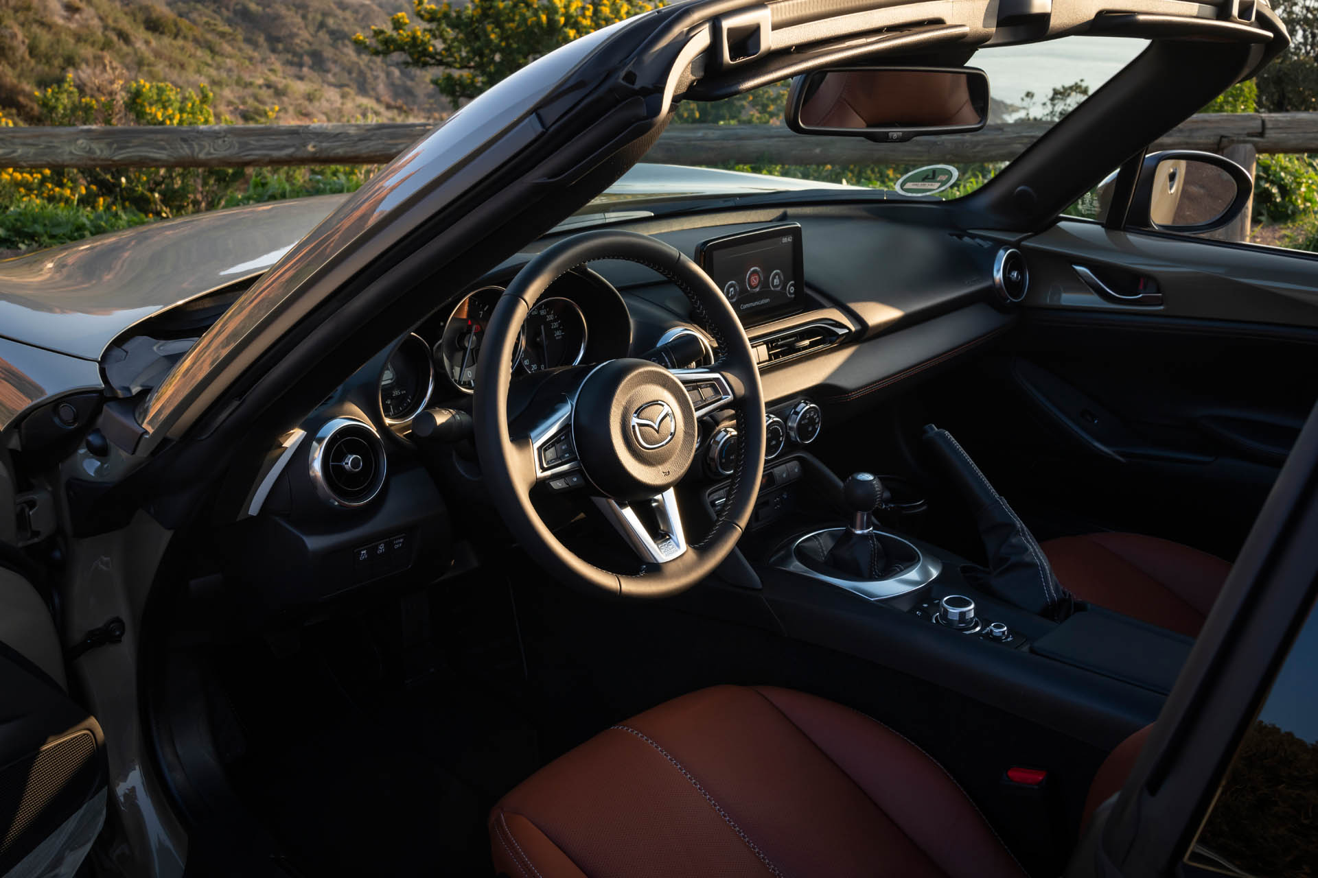 2023 mazda mx-5 rf nice zs int 4 highres