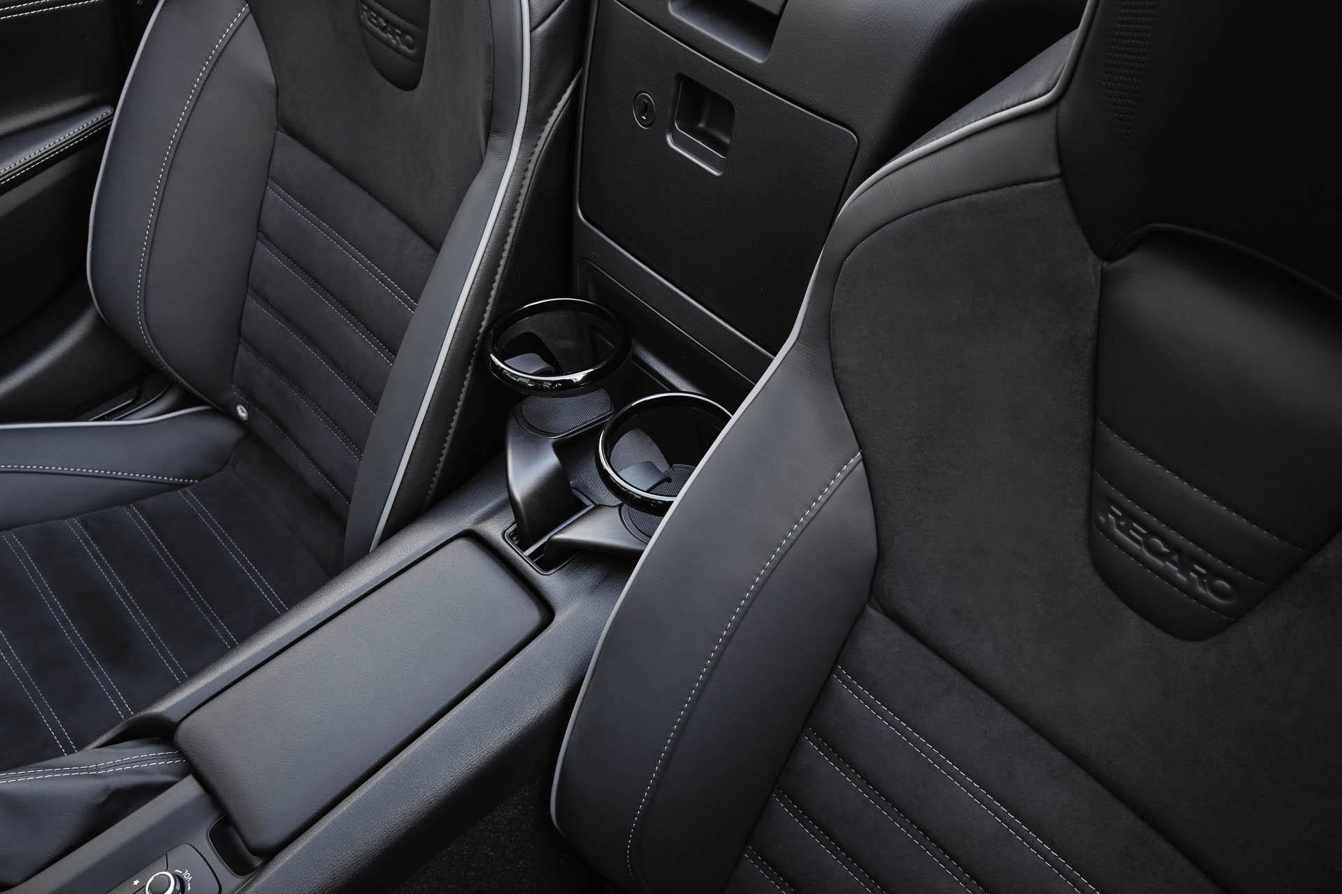 MX-5 Interieur deutsch 015 highres