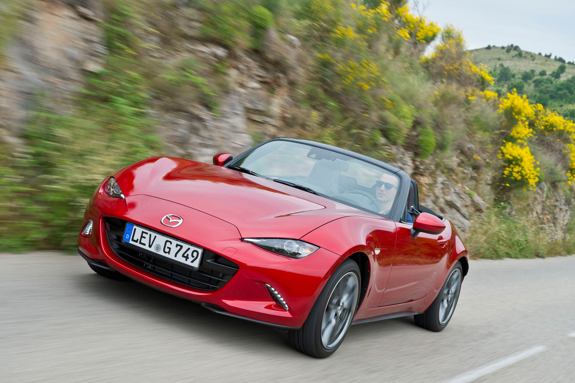 MX5 2015 SNEAK PEEK ACTION 24 highres