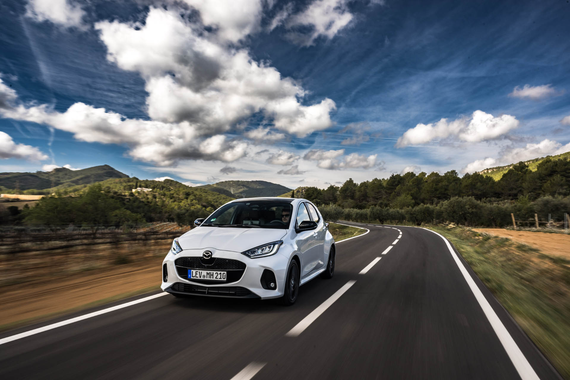 2024 mazda2 hybrid 08