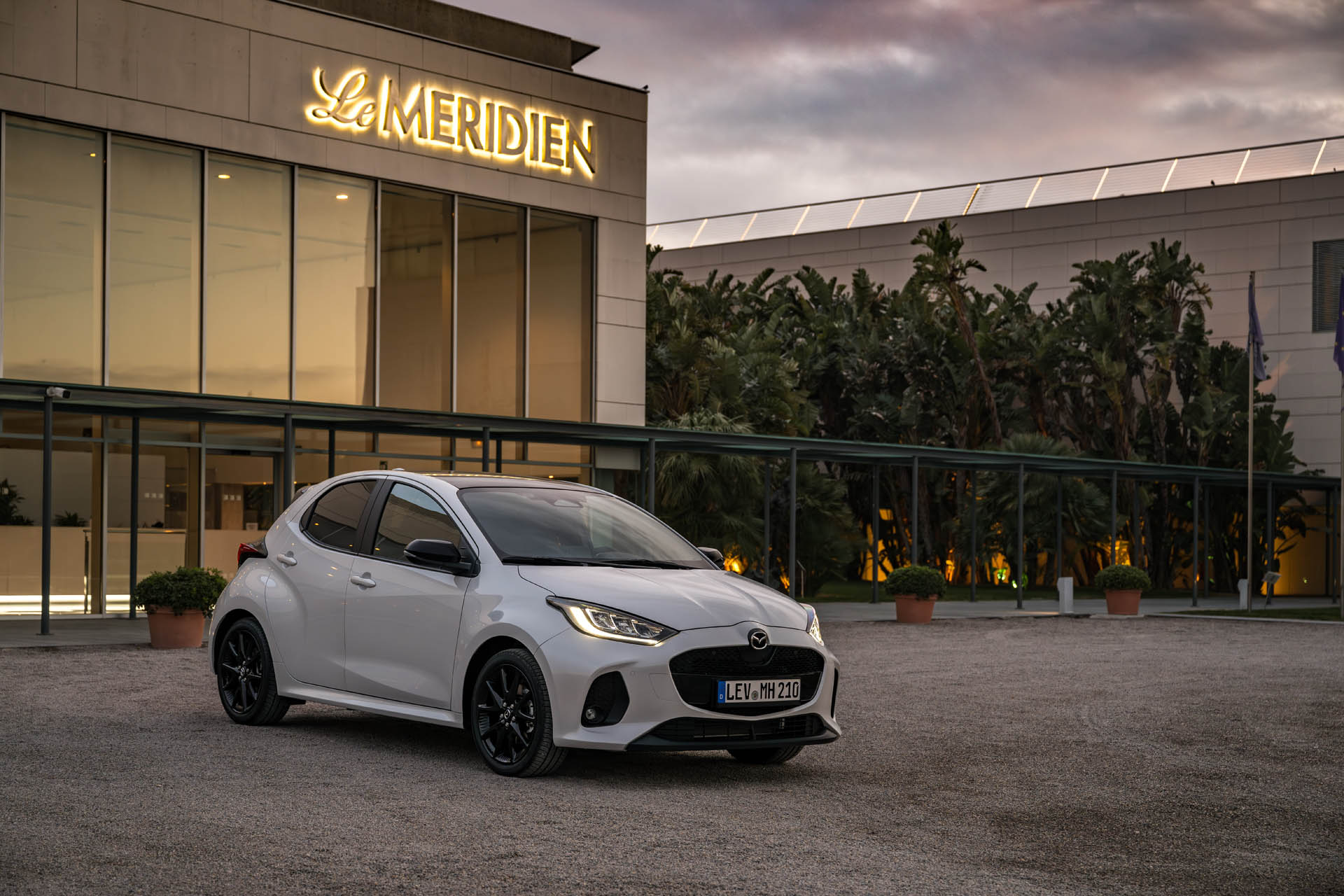 2024 mazda2 hybrid 30