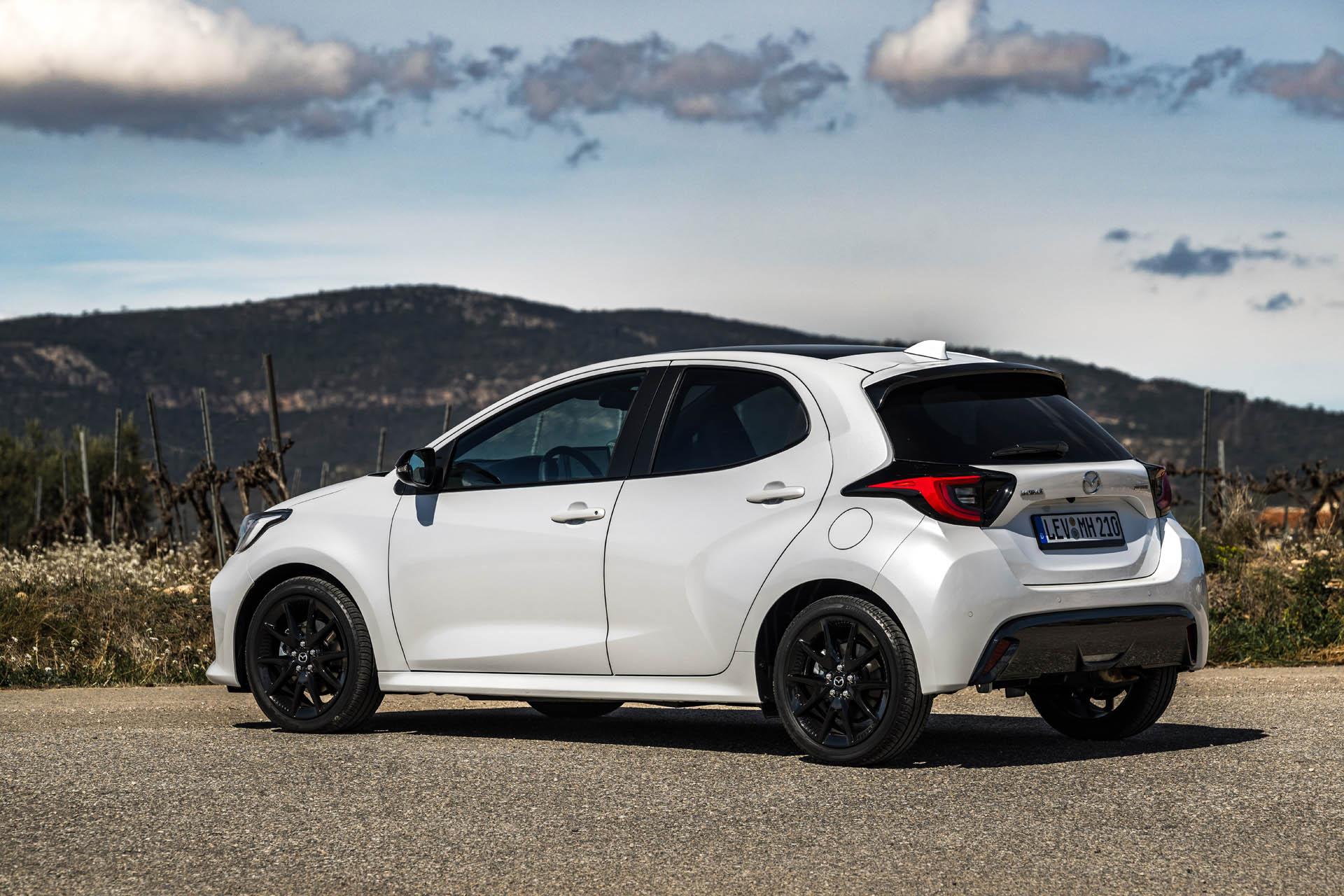 2024 mazda2 hybrid 37