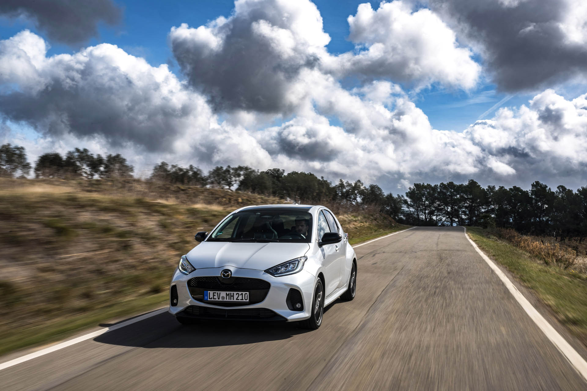 2024 mazda2 hybrid