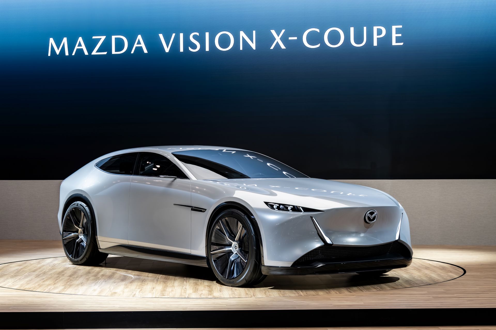 MAZDA VISION X-COUPE 13