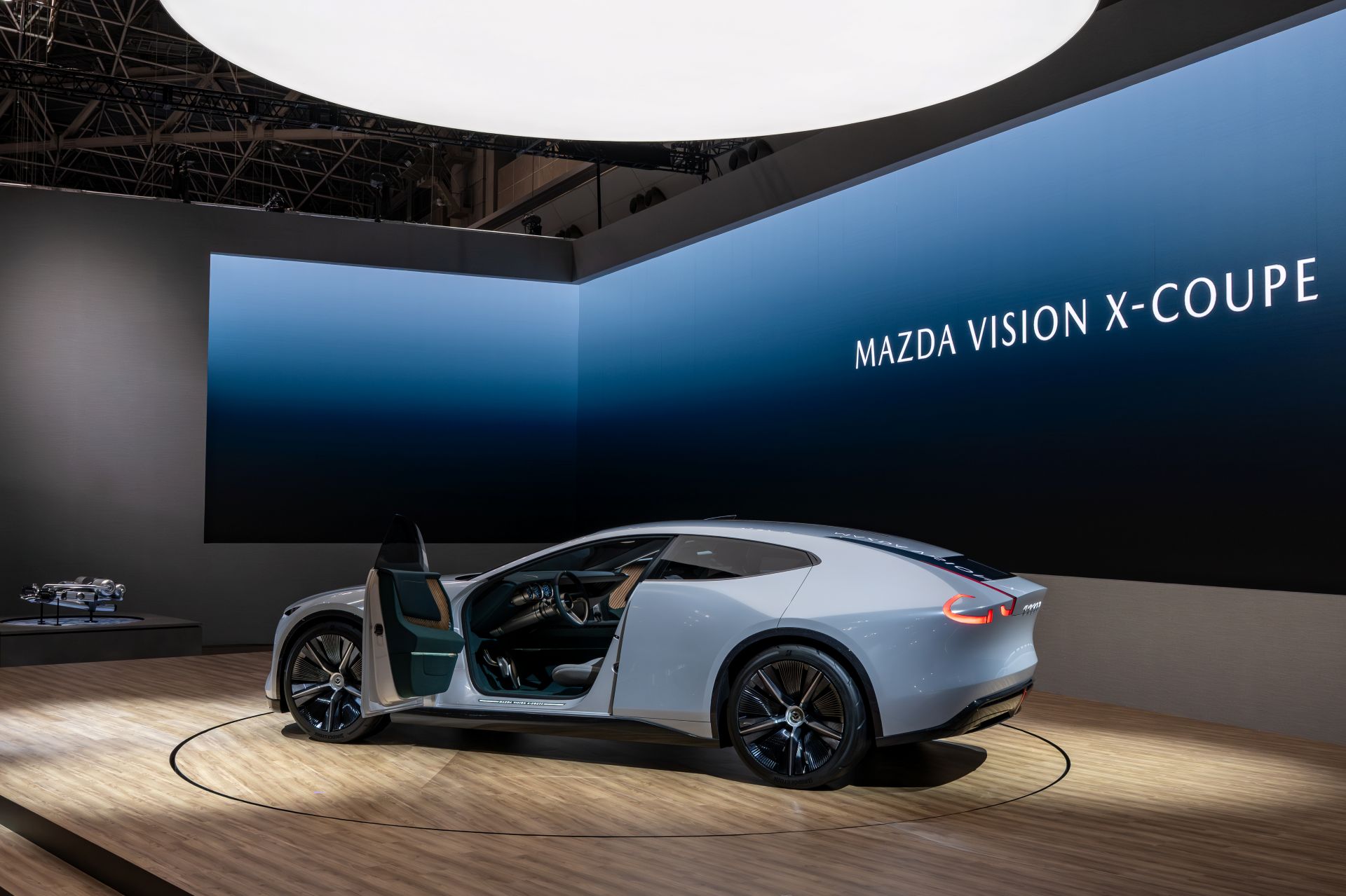 MAZDA VISION X-COUPE 16