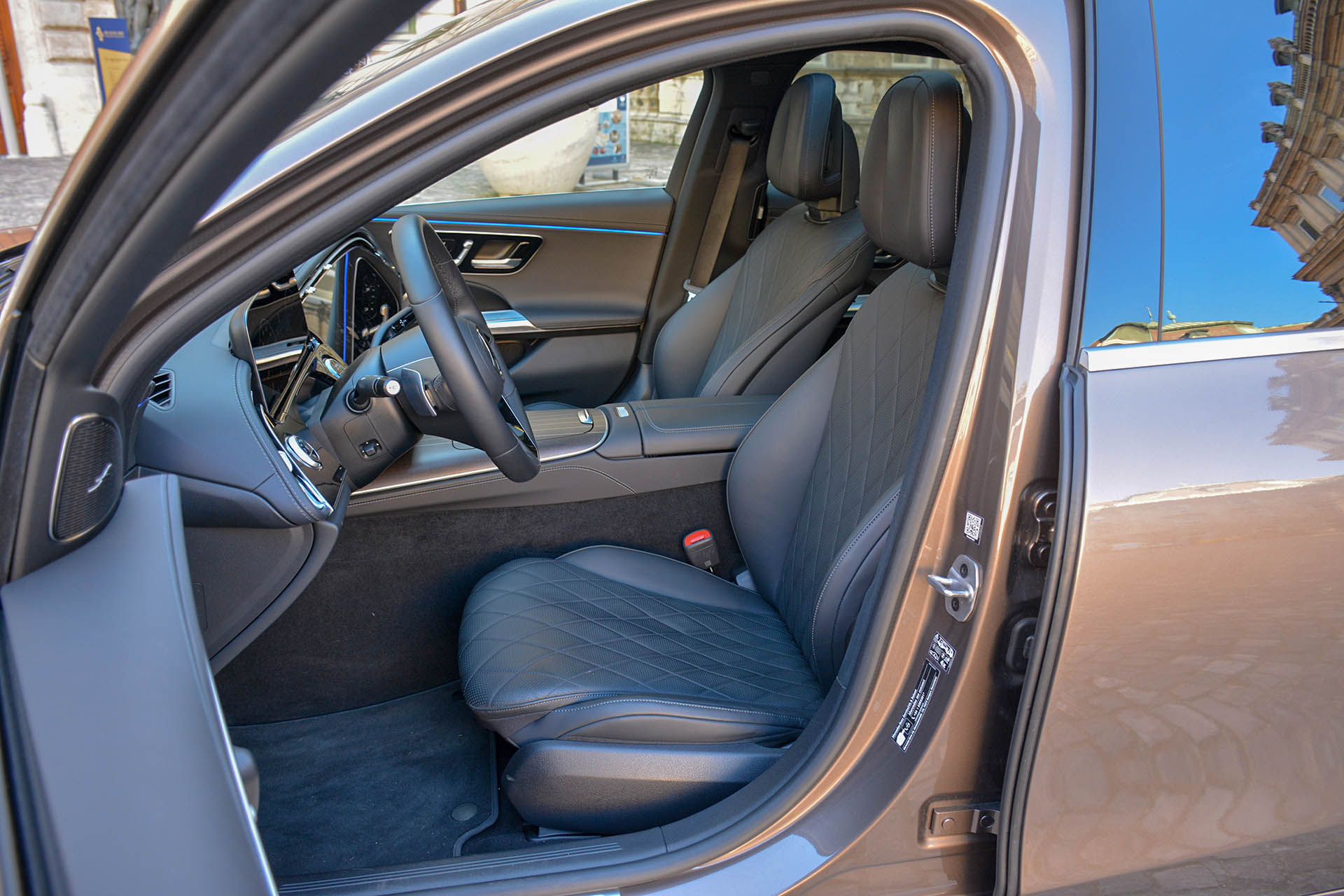 Mercedes-Benz E220d Exclusive 2024 22
