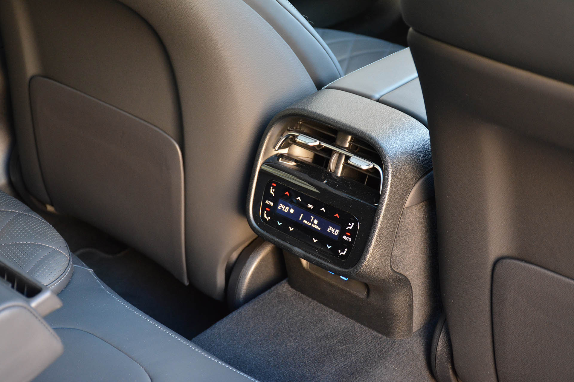 Mercedes-Benz E220d Exclusive 2024 24