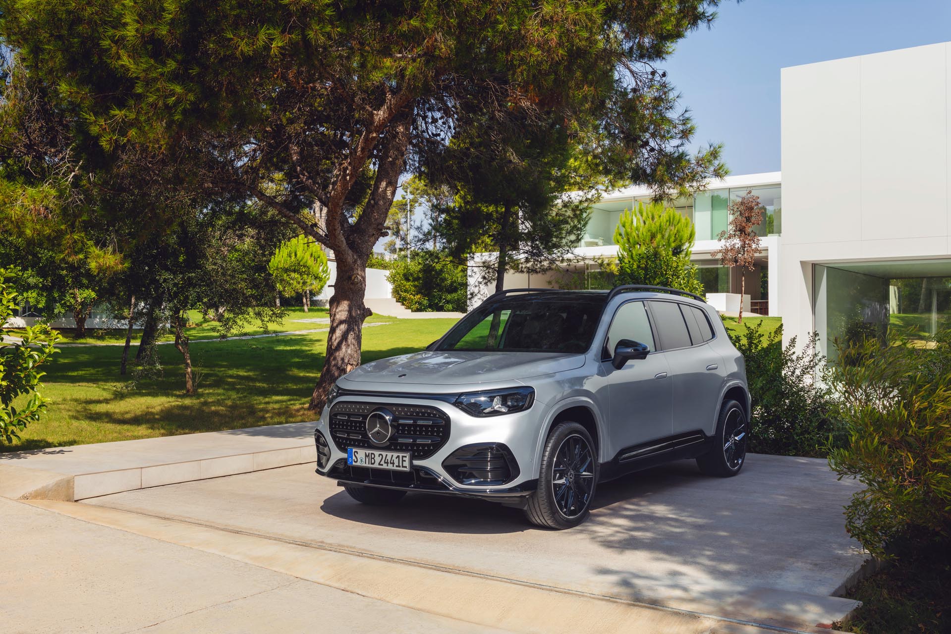 MercedesGLB38