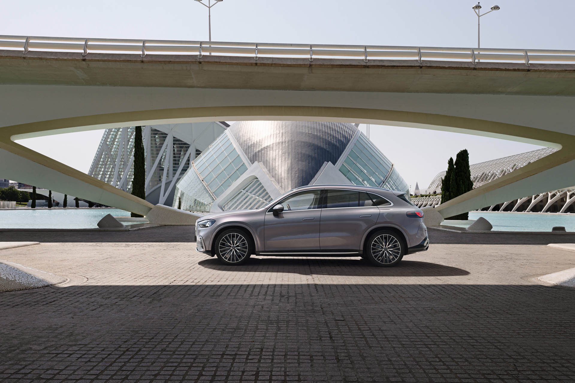 Mercedes-Benz GLCwith EQ tech 2025 20