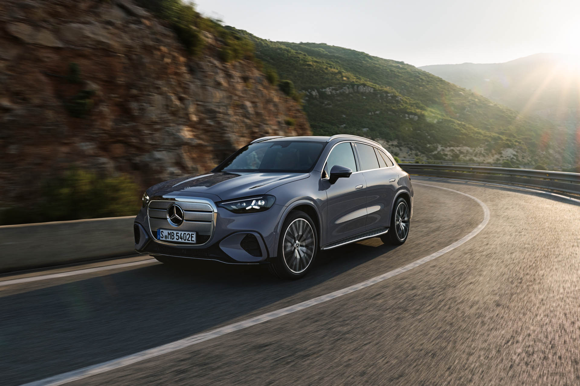Mercedes-Benz GLCwith EQ tech 2025