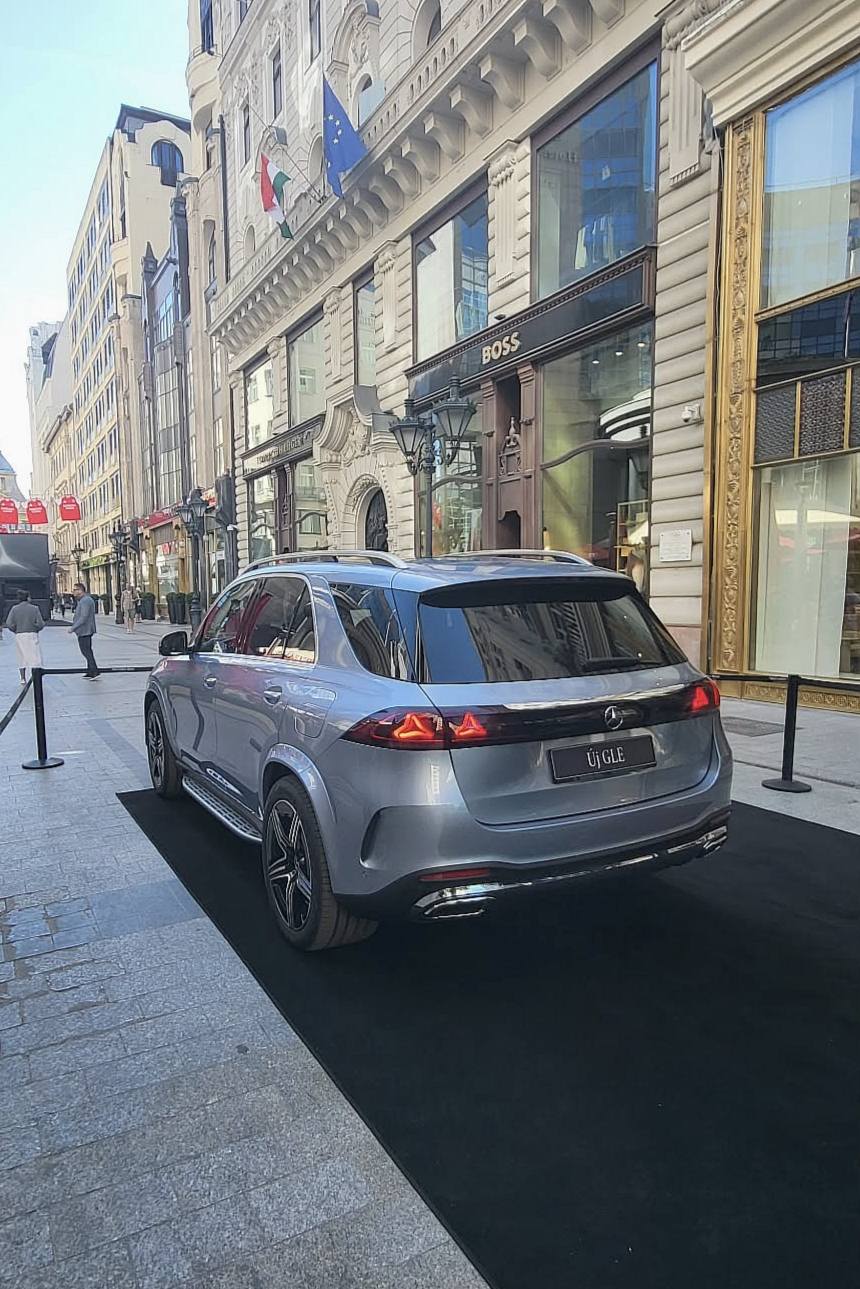 mercedes benz gle eqs 2026 mobem 07
