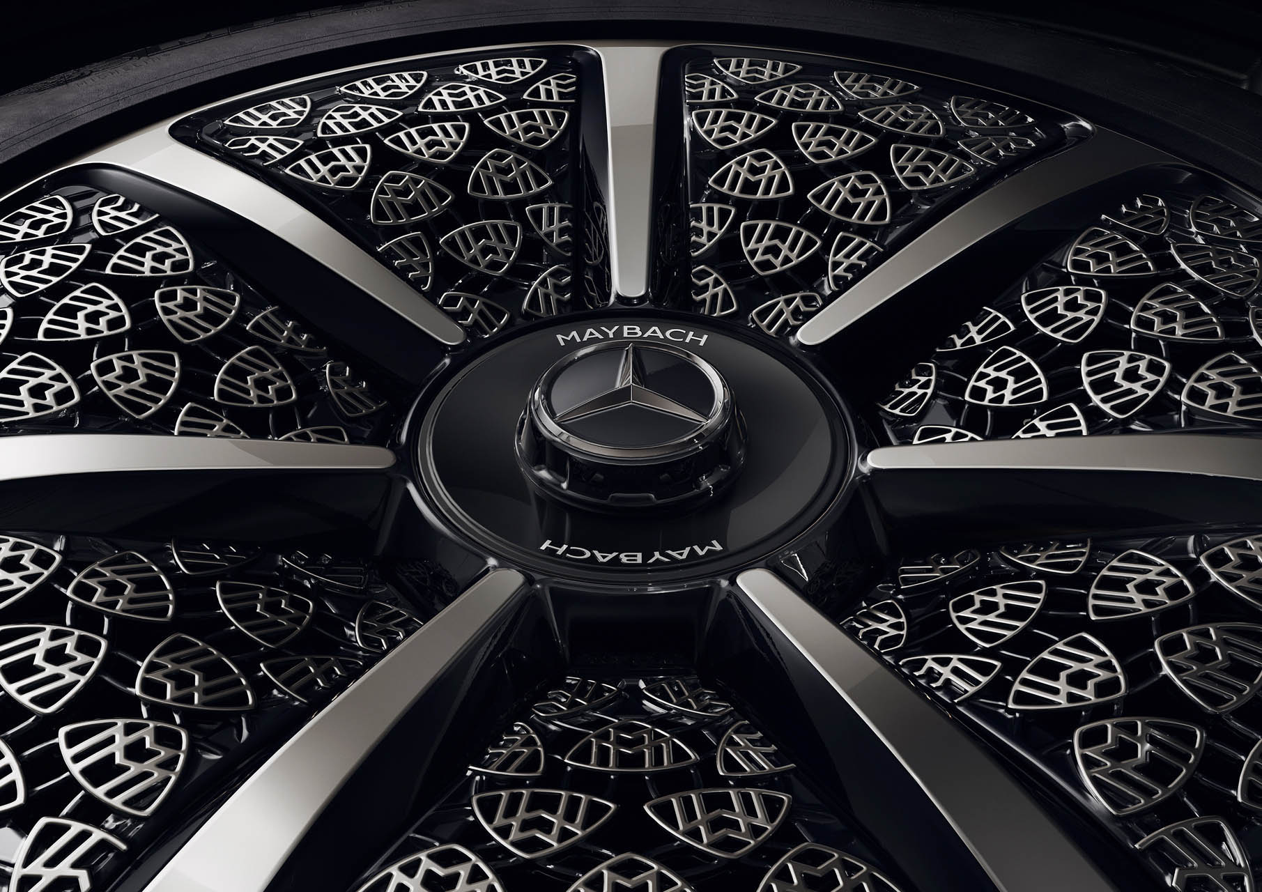 Mercedes-Maybach Night Series 05