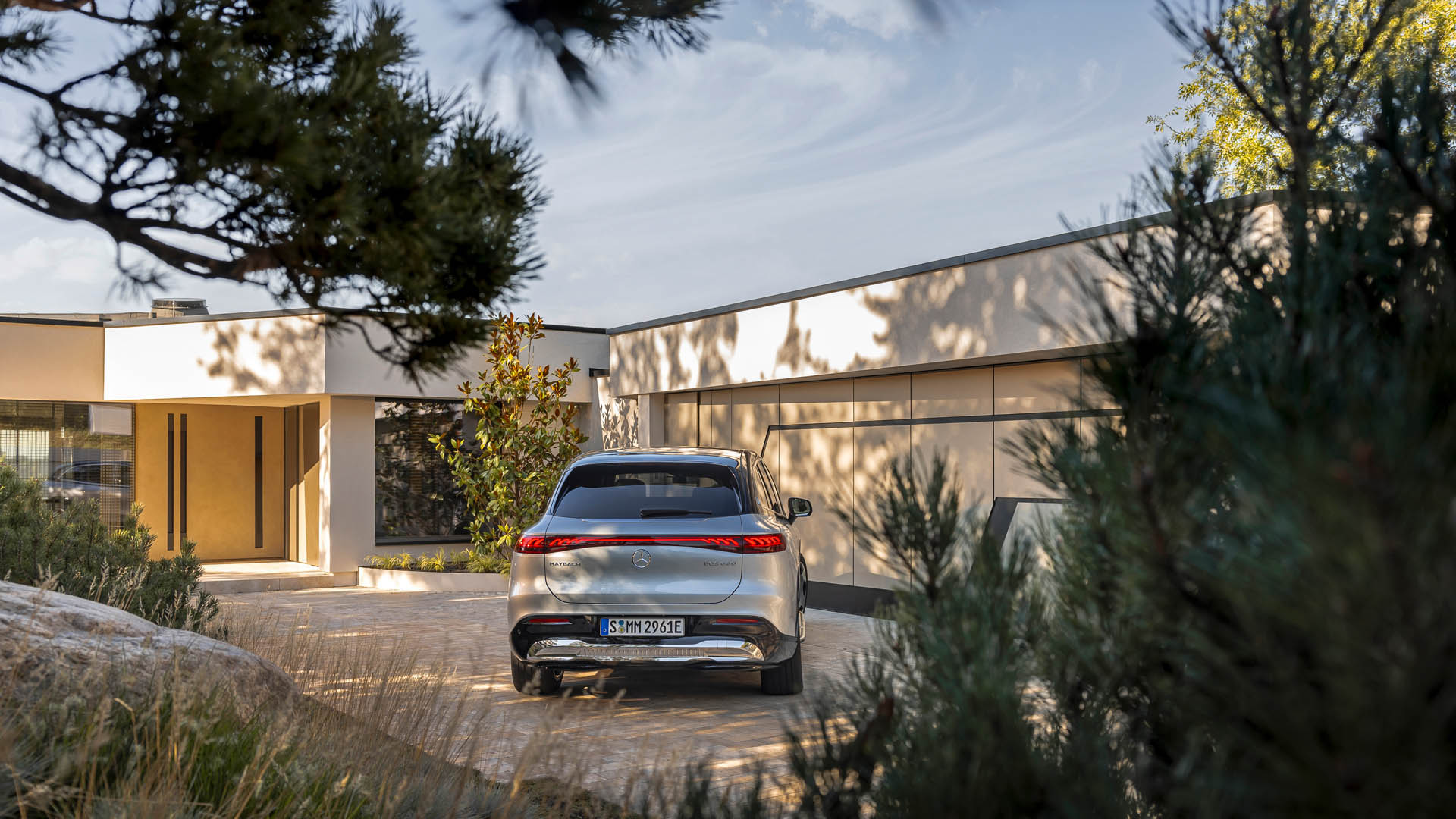 Mercedes-Maybach EQS SUV  06