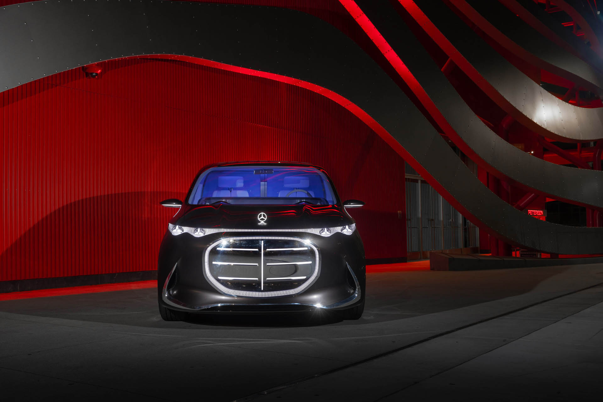 Mercedes Vision V in California 18