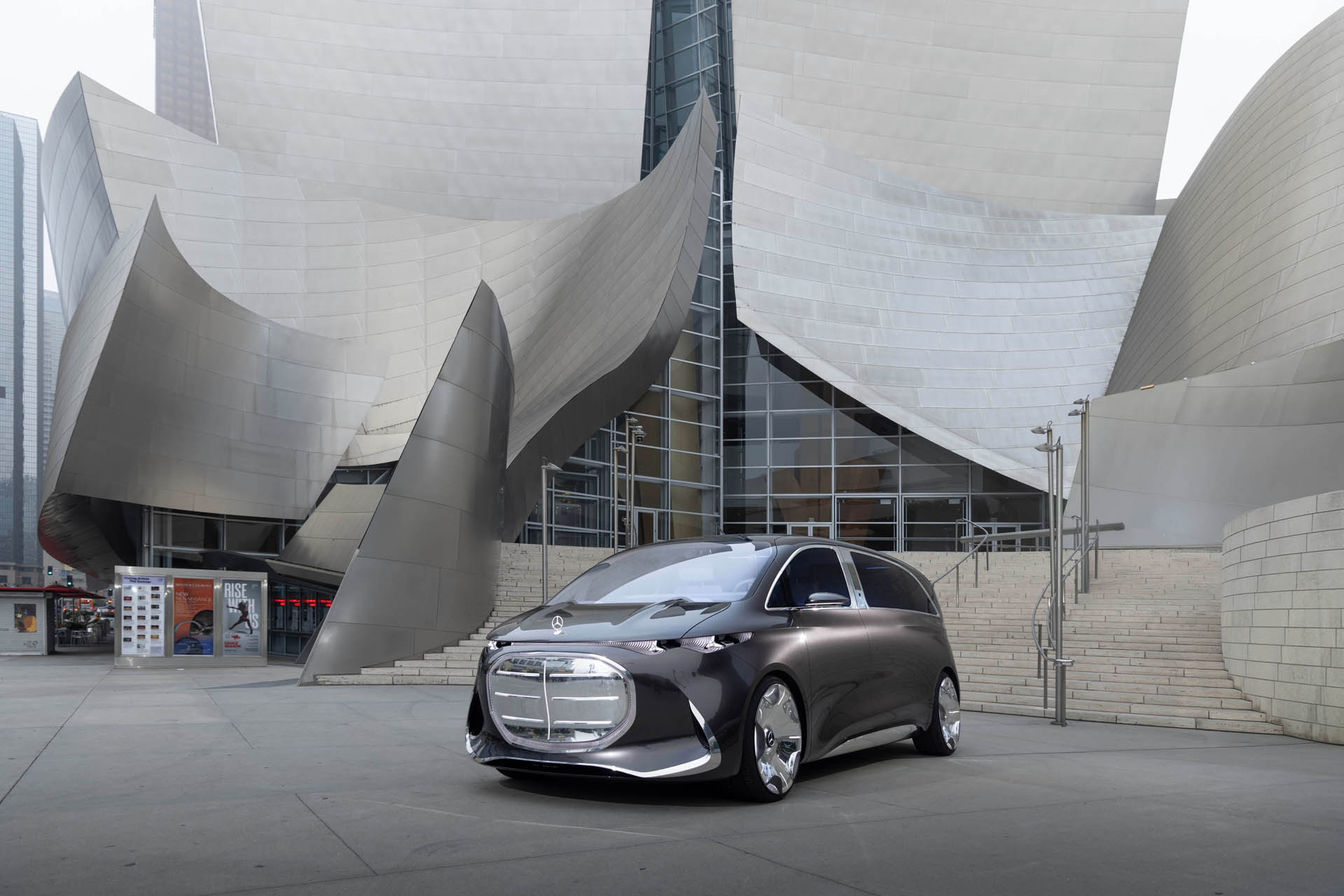 Mercedes Vision V in California 22