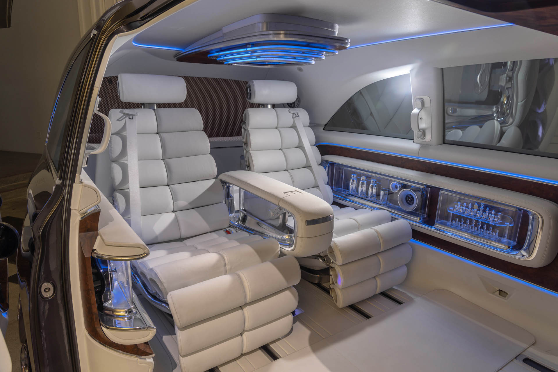 Mercedes Vision V in California 36