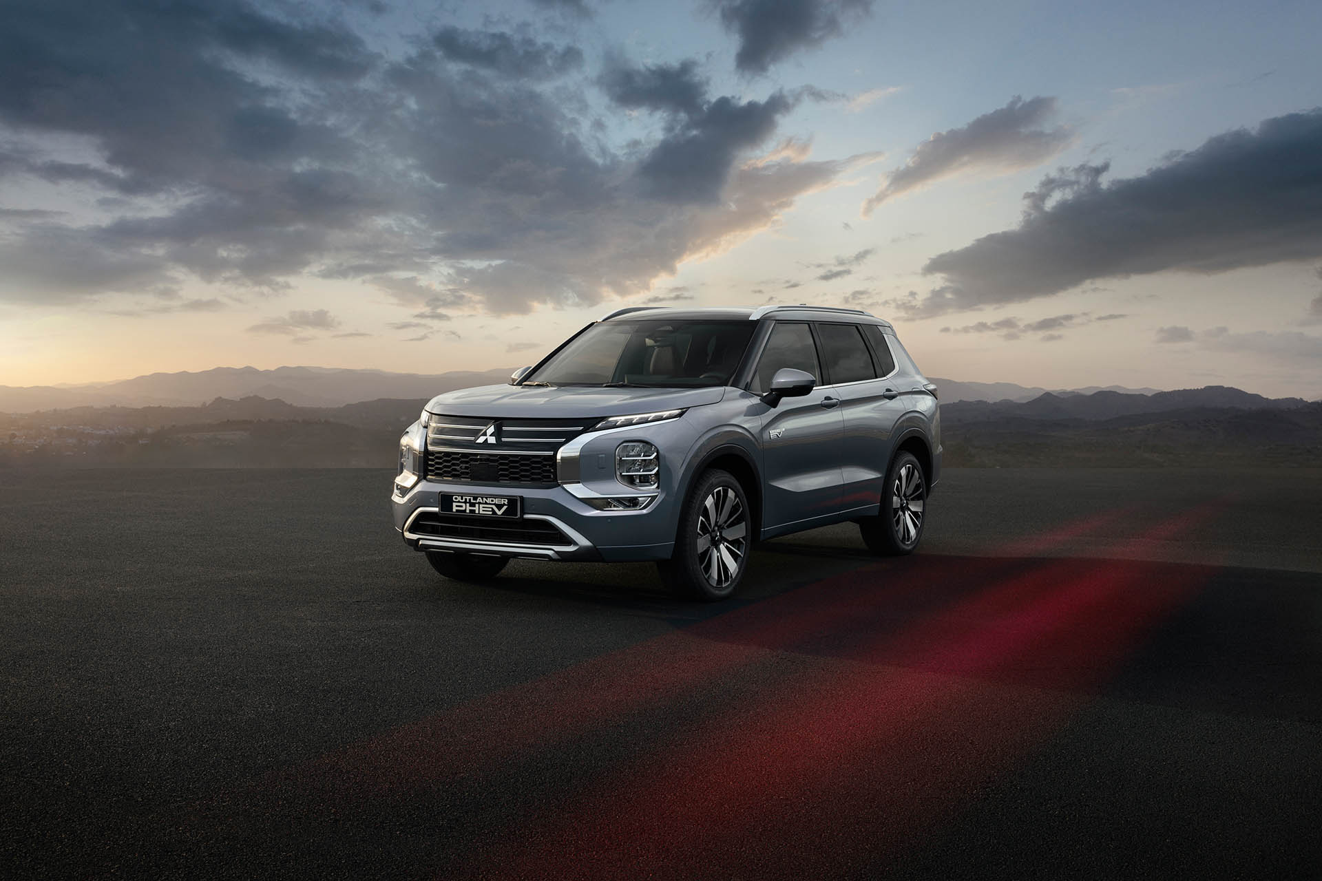 Mitsubishi Outlander PHEV 2025