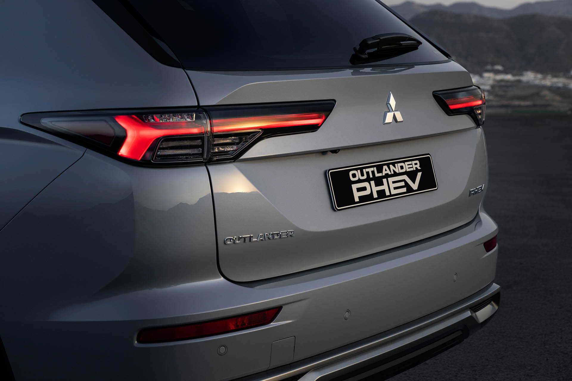 New Outlander PHEV 030L