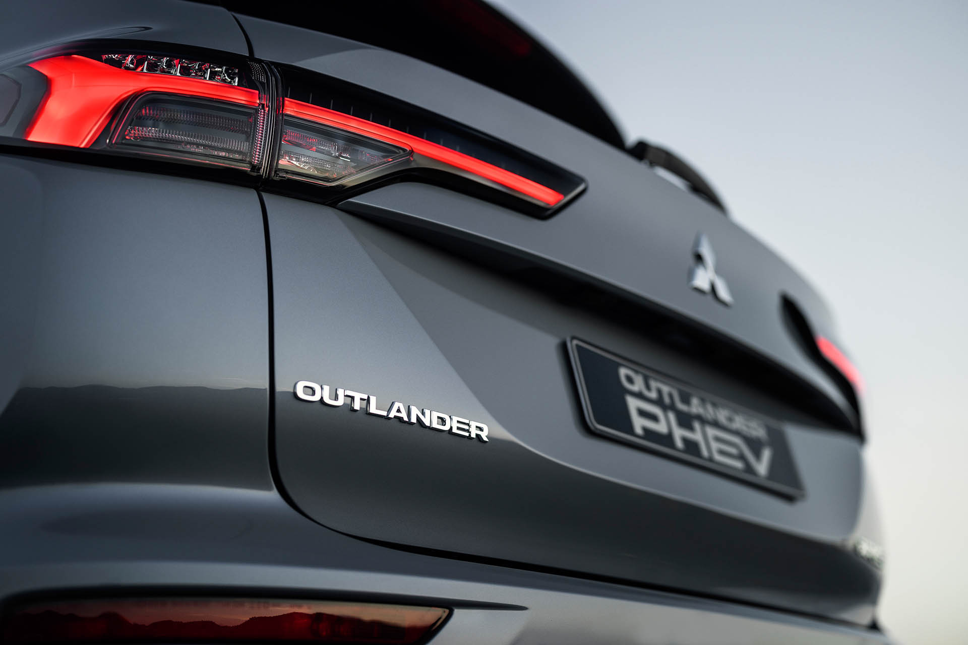 New Outlander PHEV 031L