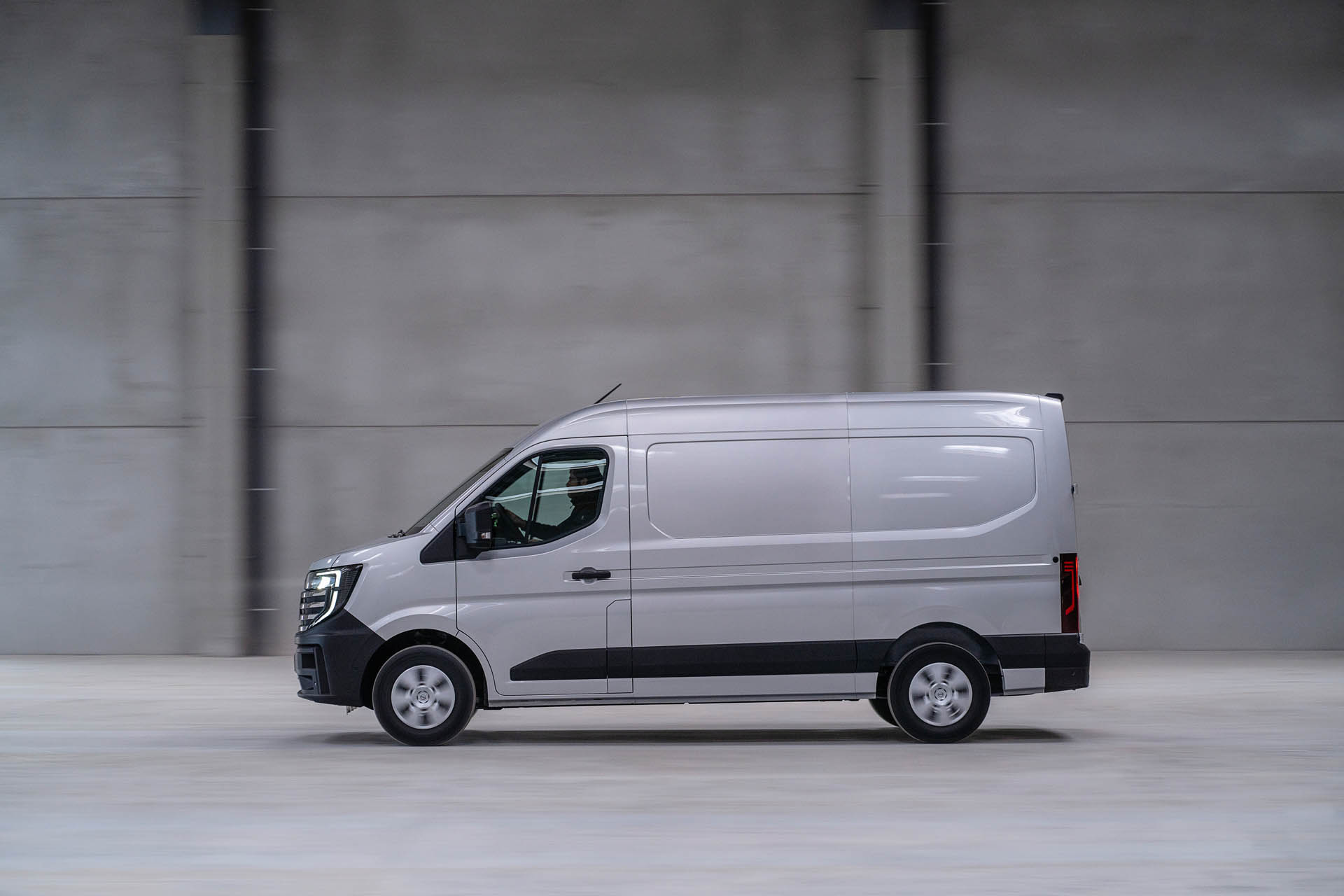 Nissan Interstar EV 01