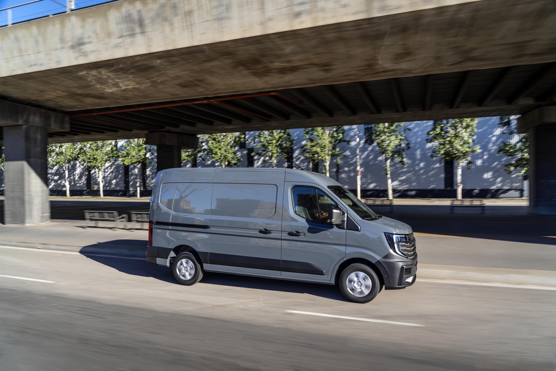 Nissan Interstar PK Final High 046.JPG