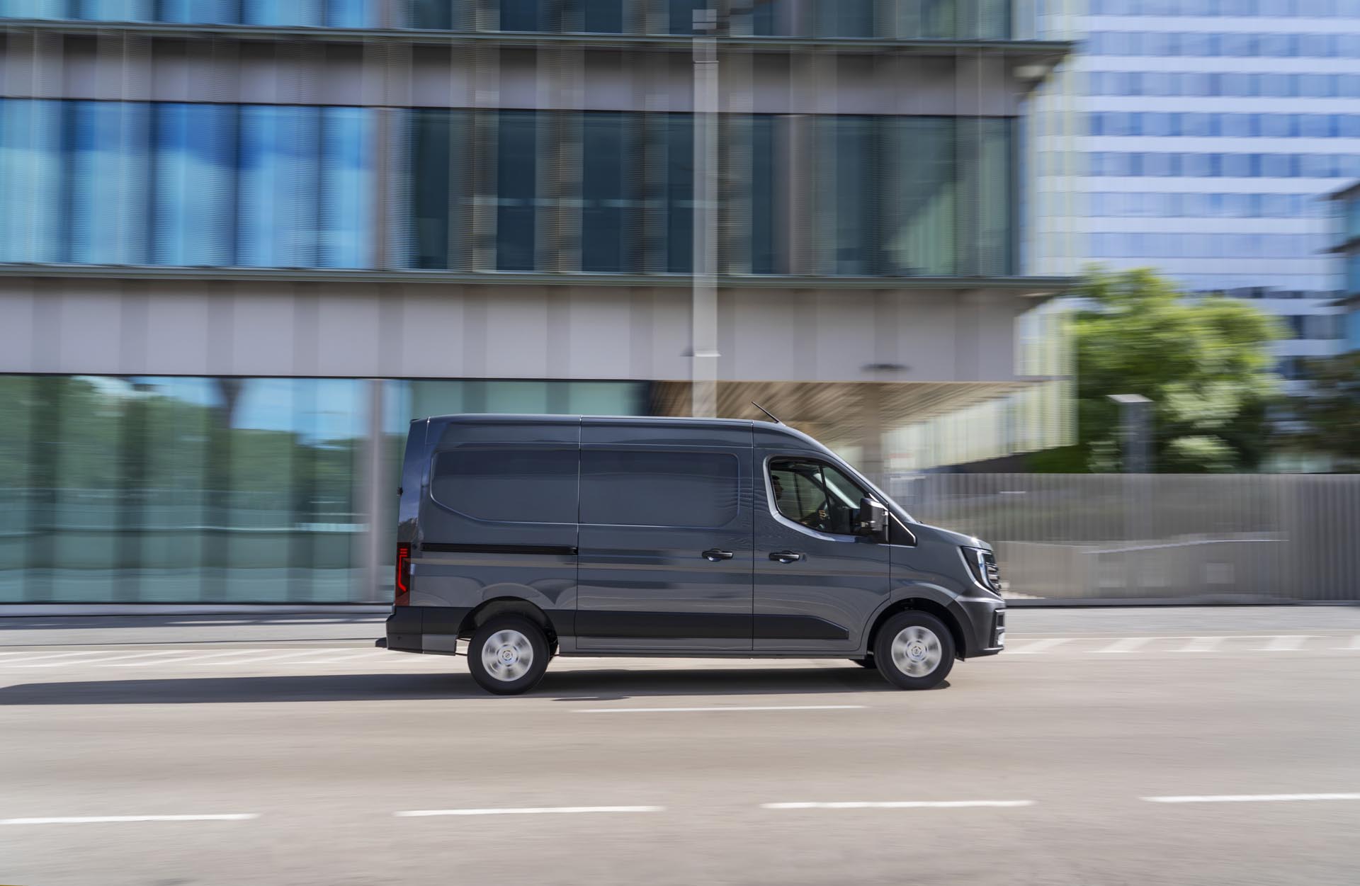 Nissan Interstar PK Final High 062.JPG