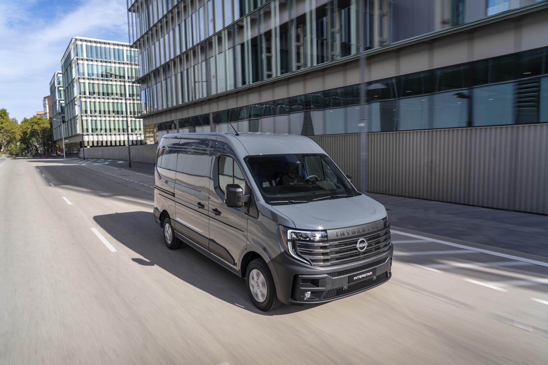 Nissan Interstar PK Final High 070.JPG