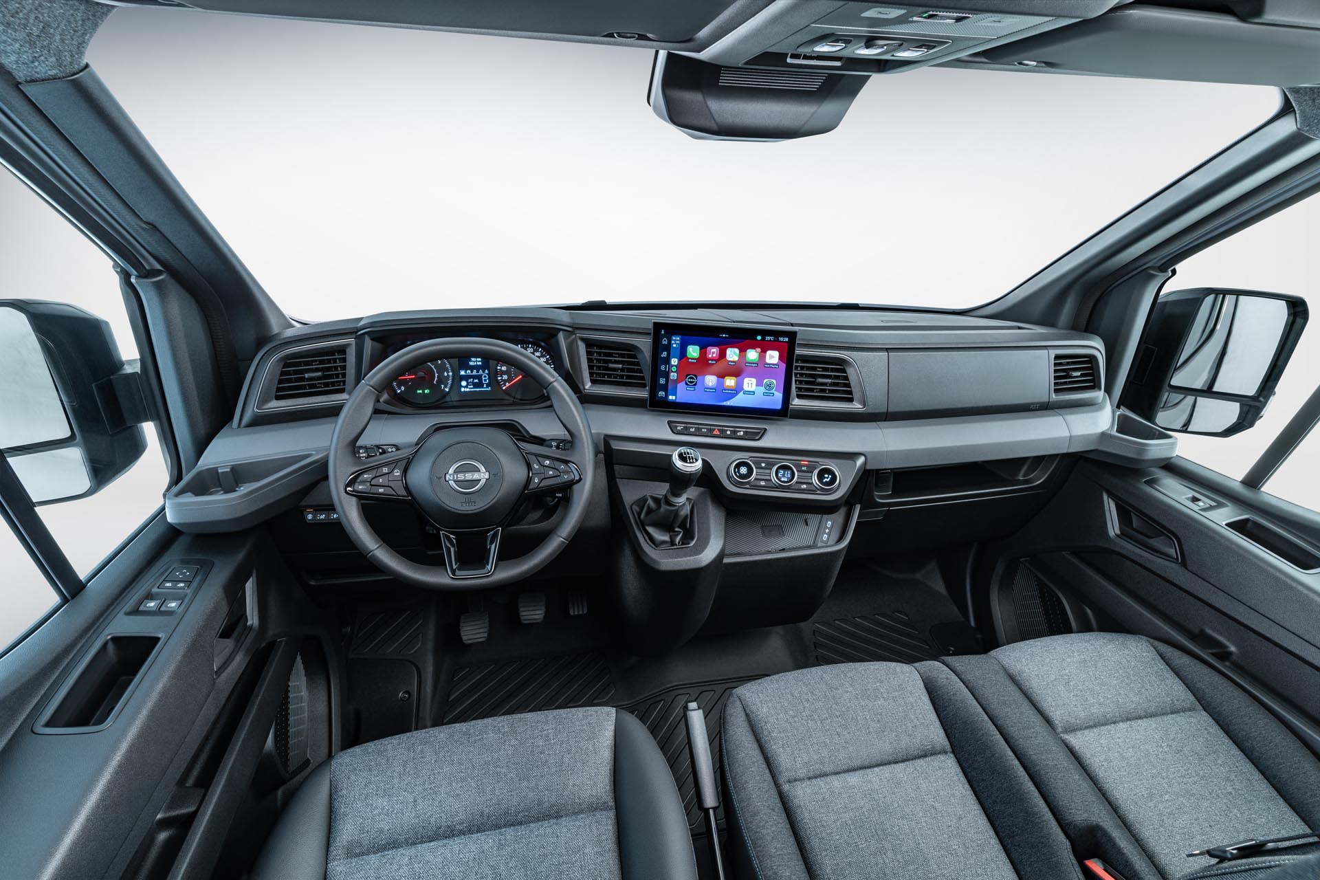 Nissan Interstar PK Final High 113.JPG
