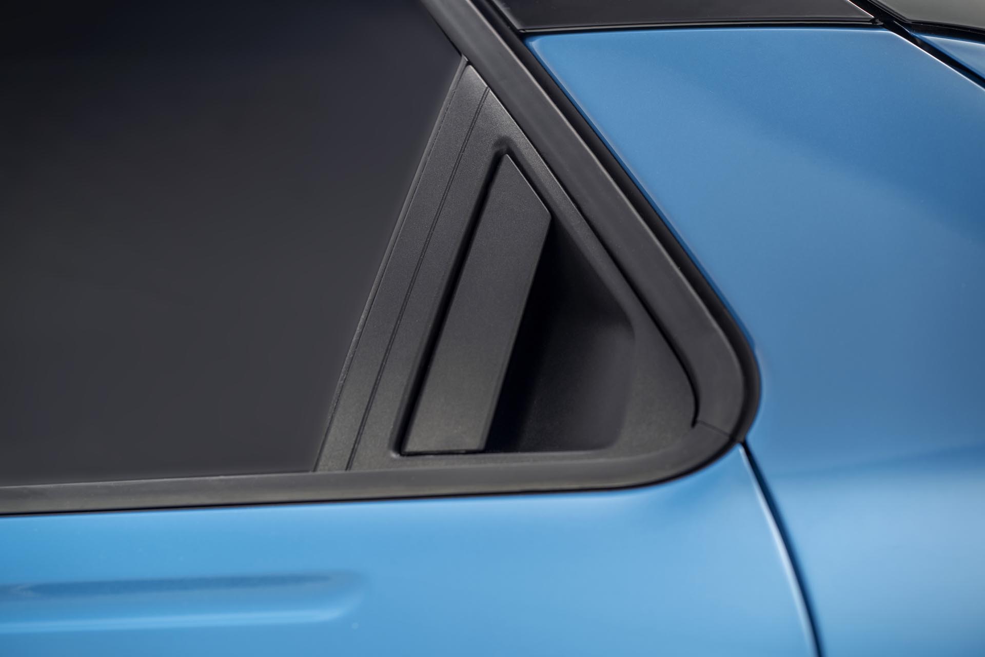 side detail of Micras rear passenger window and door handle