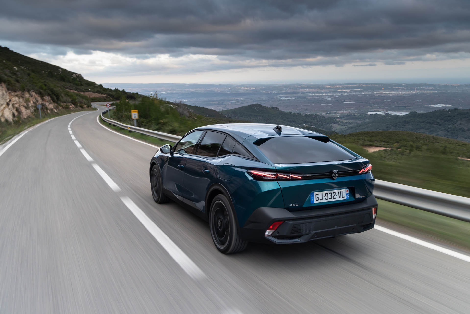 peugeot408phev-2023x