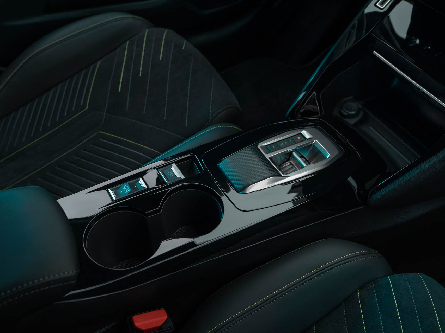 Peugeot e208 2023 14