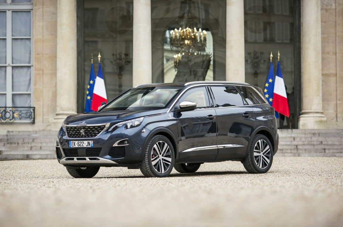 PEUGEOT 5008 4