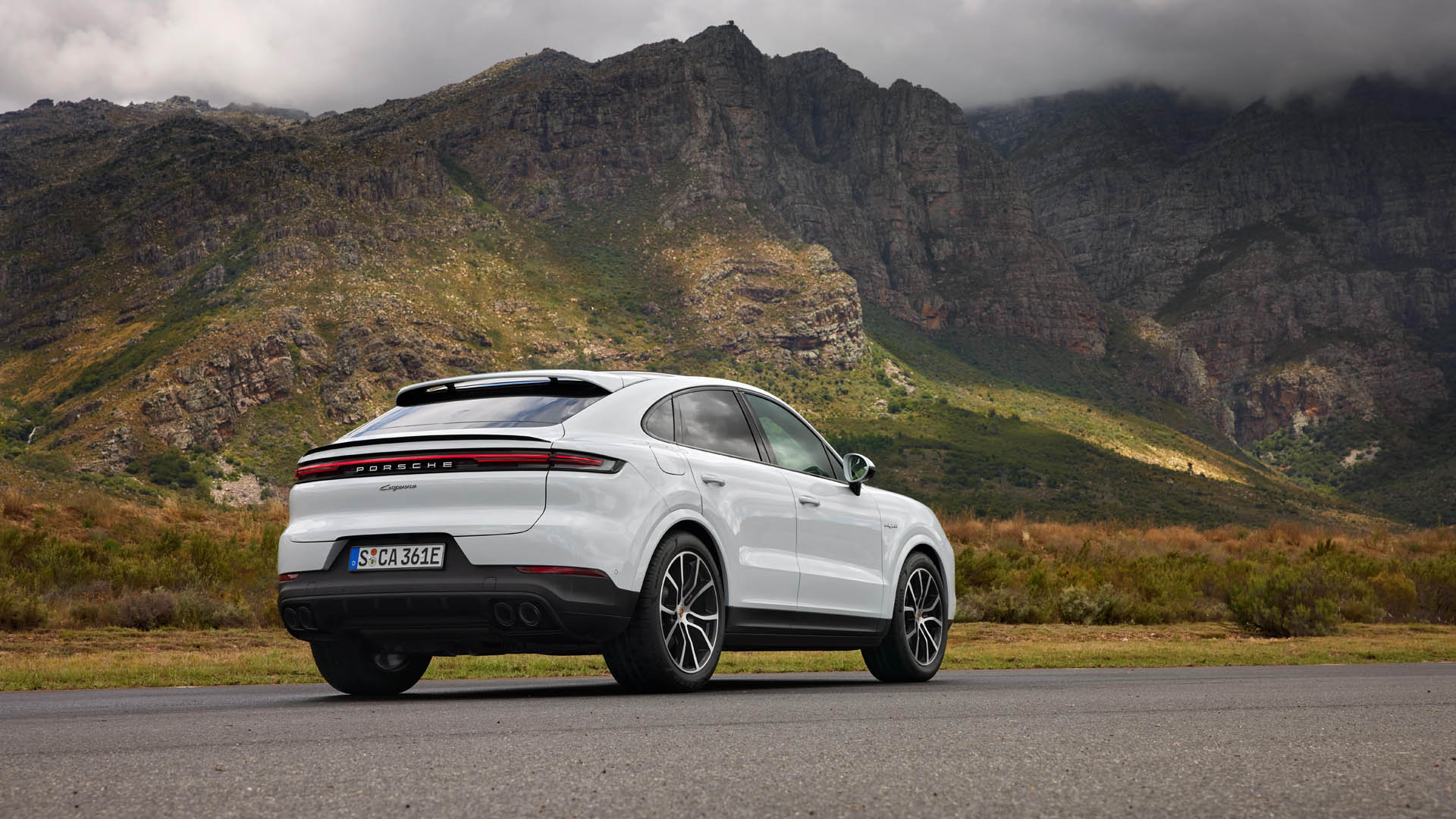 Porsche Cayenne Coupe 2023 01