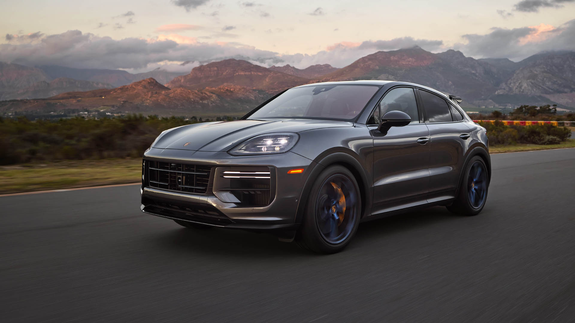 Porsche Cayenne Coupe Turbo GT 2023 01