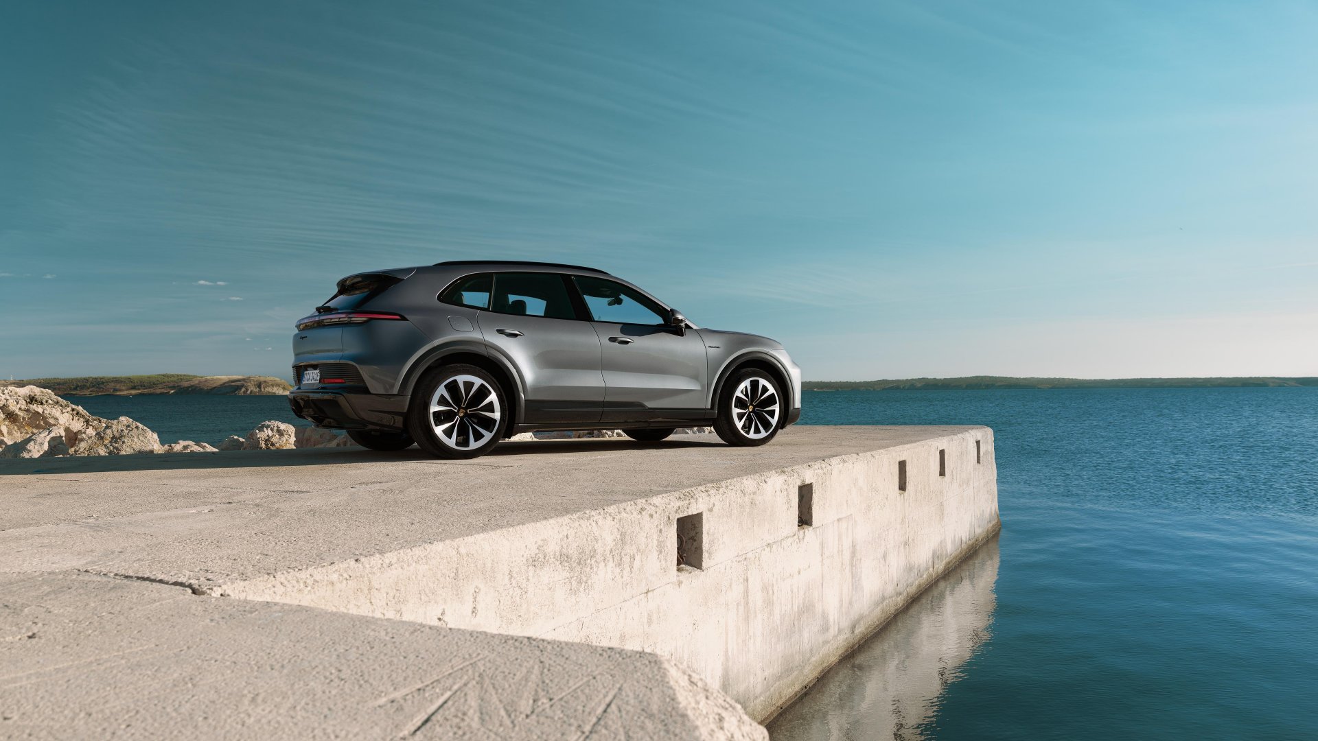 porsche cayenne electric 10