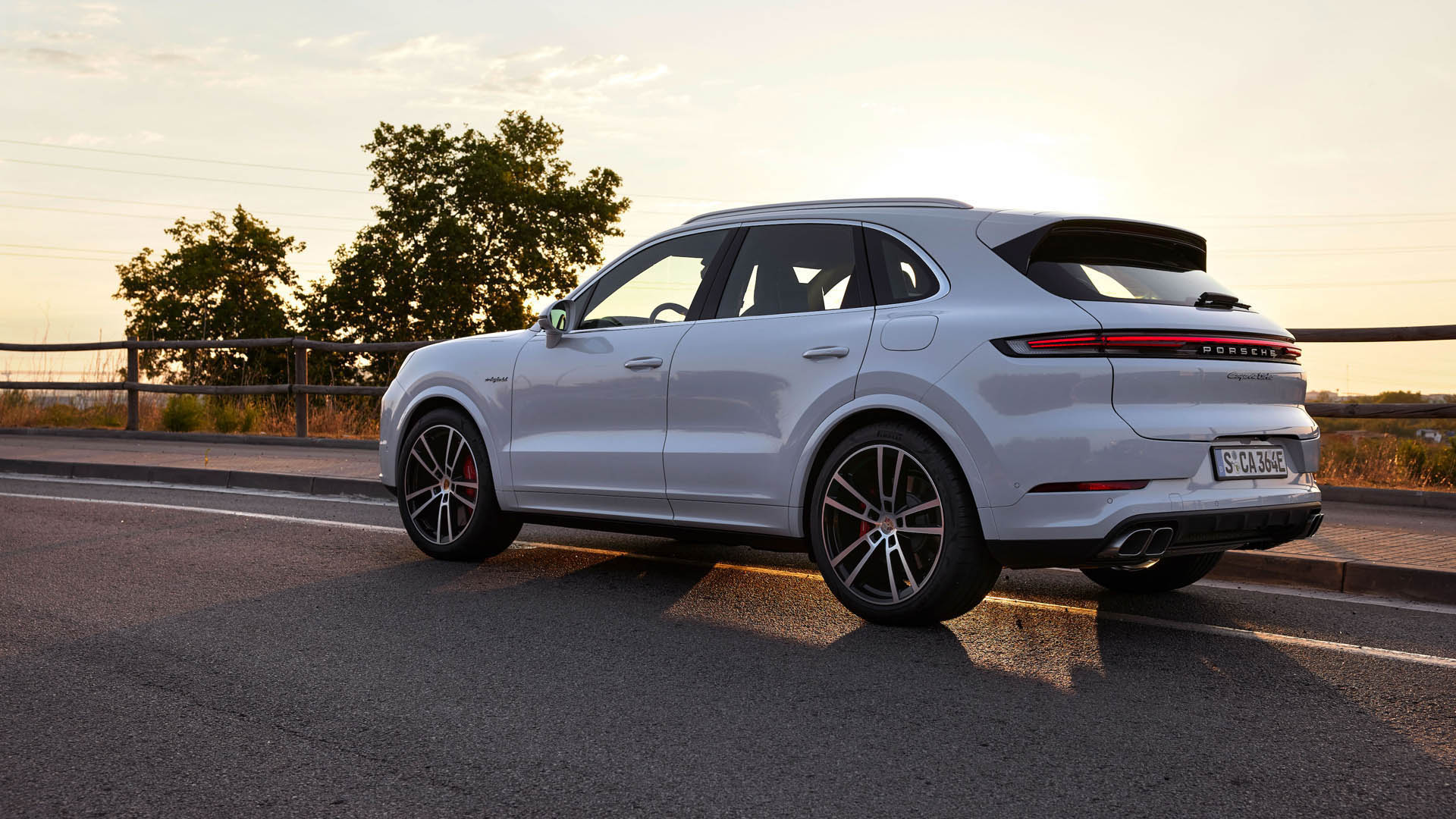 Porsche Cayenne Turbo E-HYbrid 01